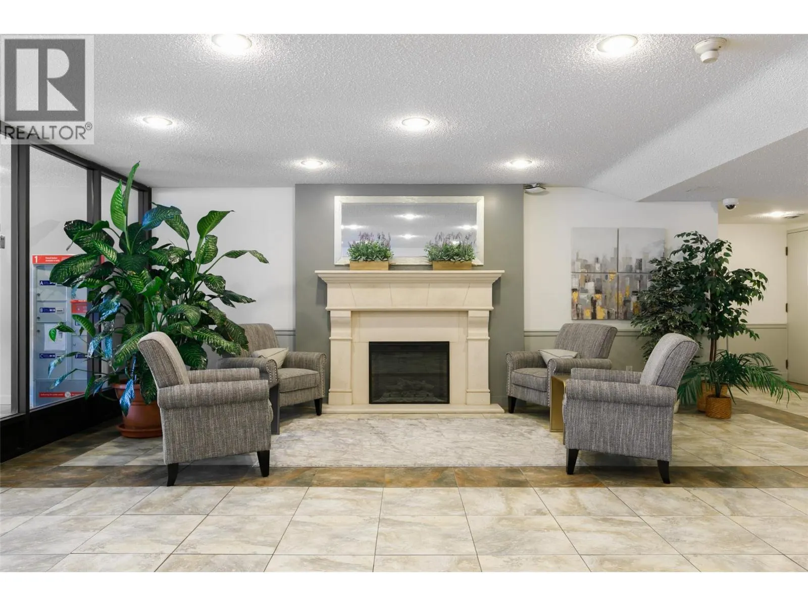 737 Leon Avenue Unit# 807