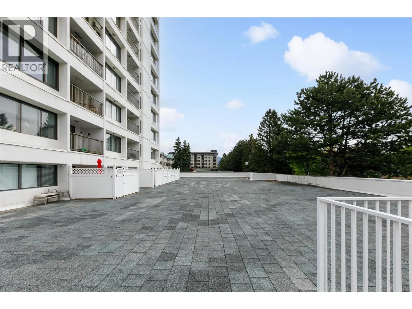 737 Leon Avenue Unit# 807