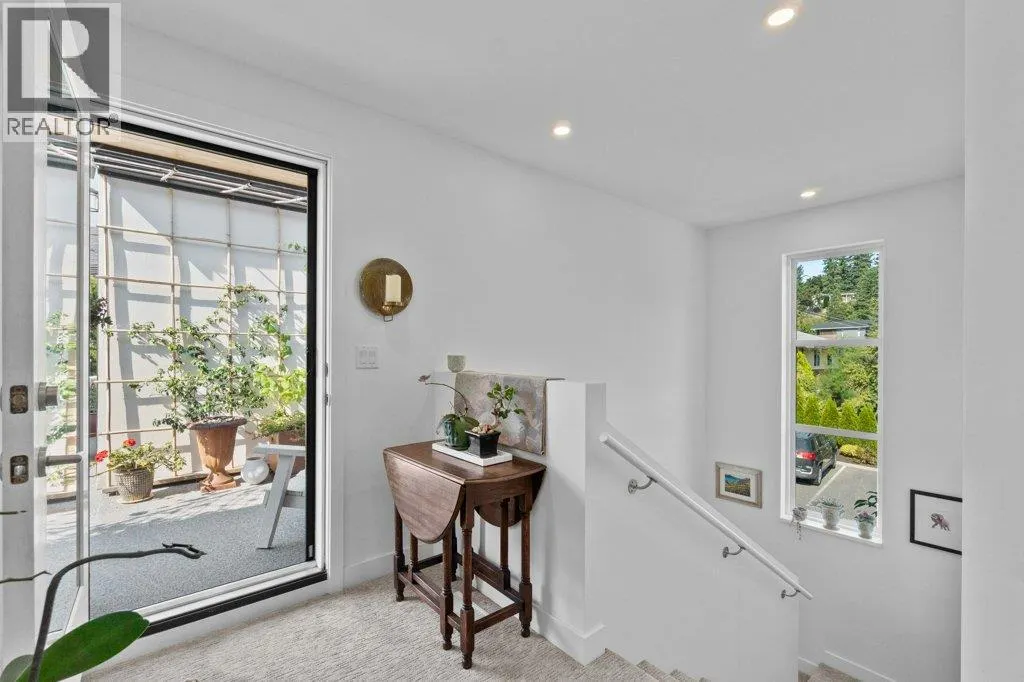 1151 8 Avenue NE Unit# 1