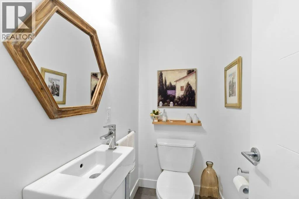 1151 8 Avenue NE Unit# 1