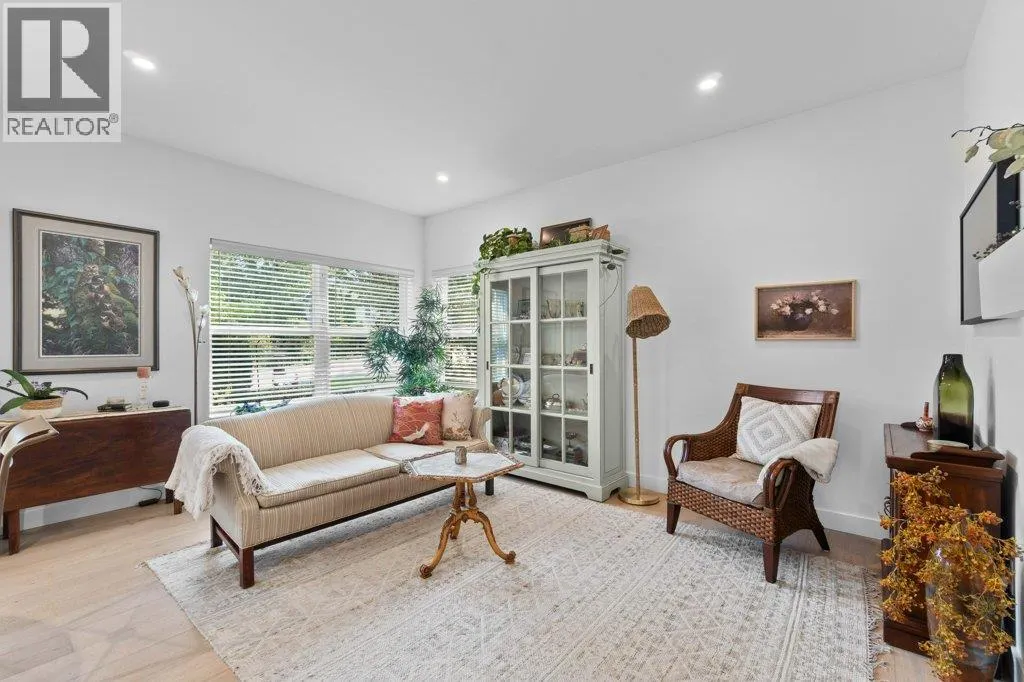 1151 8 Avenue NE Unit# 1