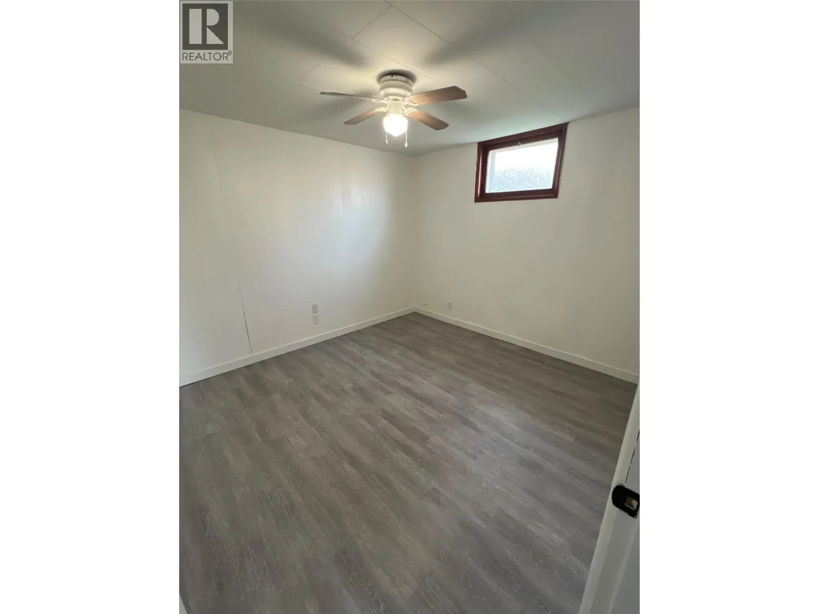 2077 Derry Lane