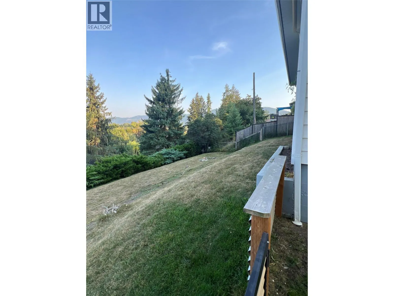 2077 Derry Lane