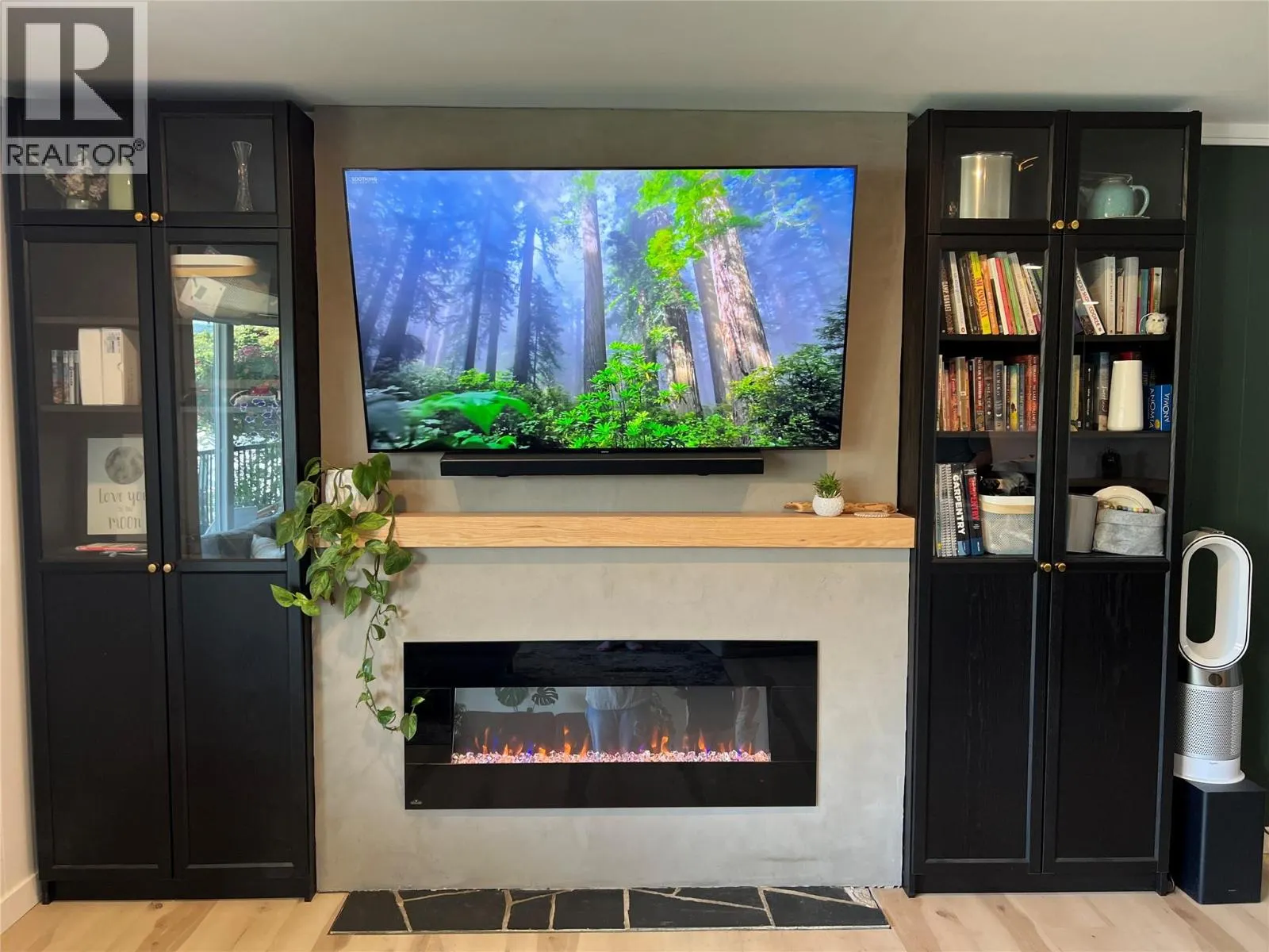 2077 Derry Lane