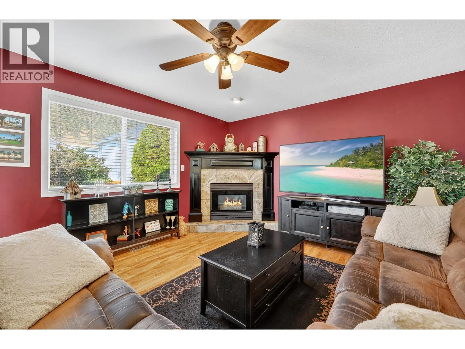 1861 Glenhaven Crescent