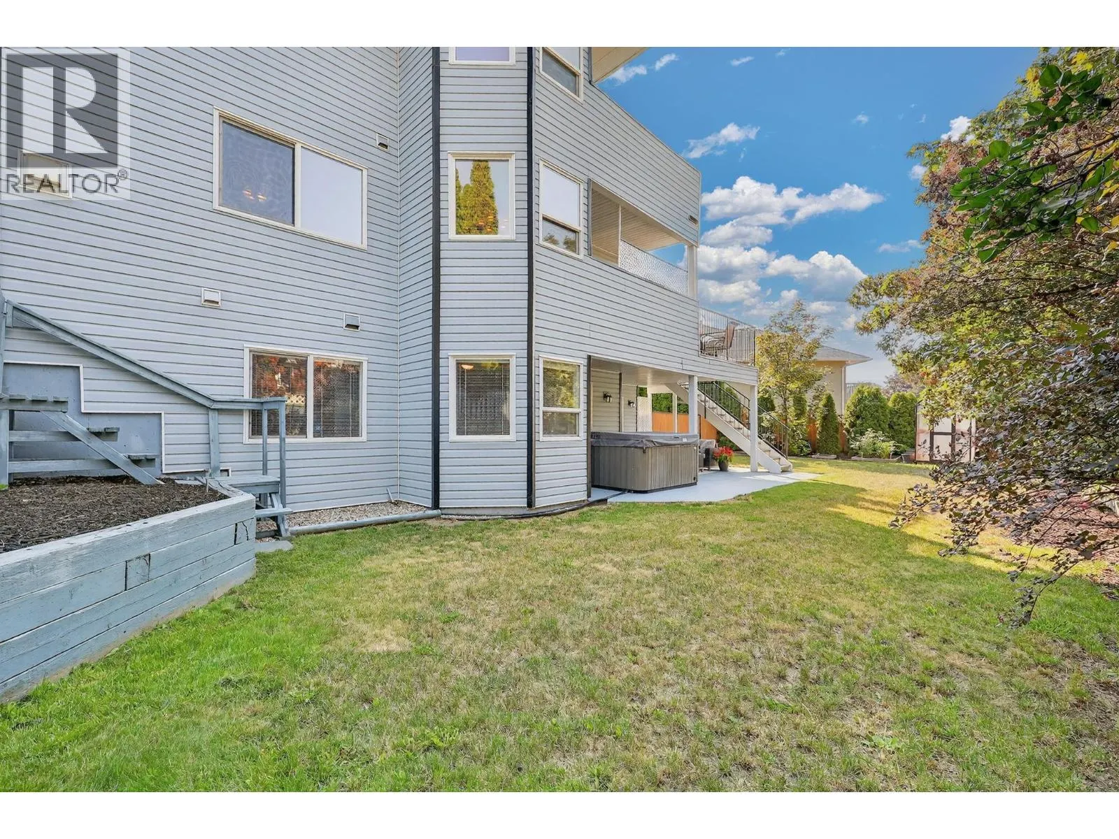 1861 Glenhaven Crescent