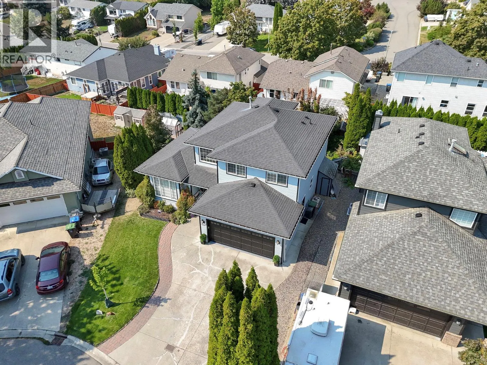 1861 Glenhaven Crescent