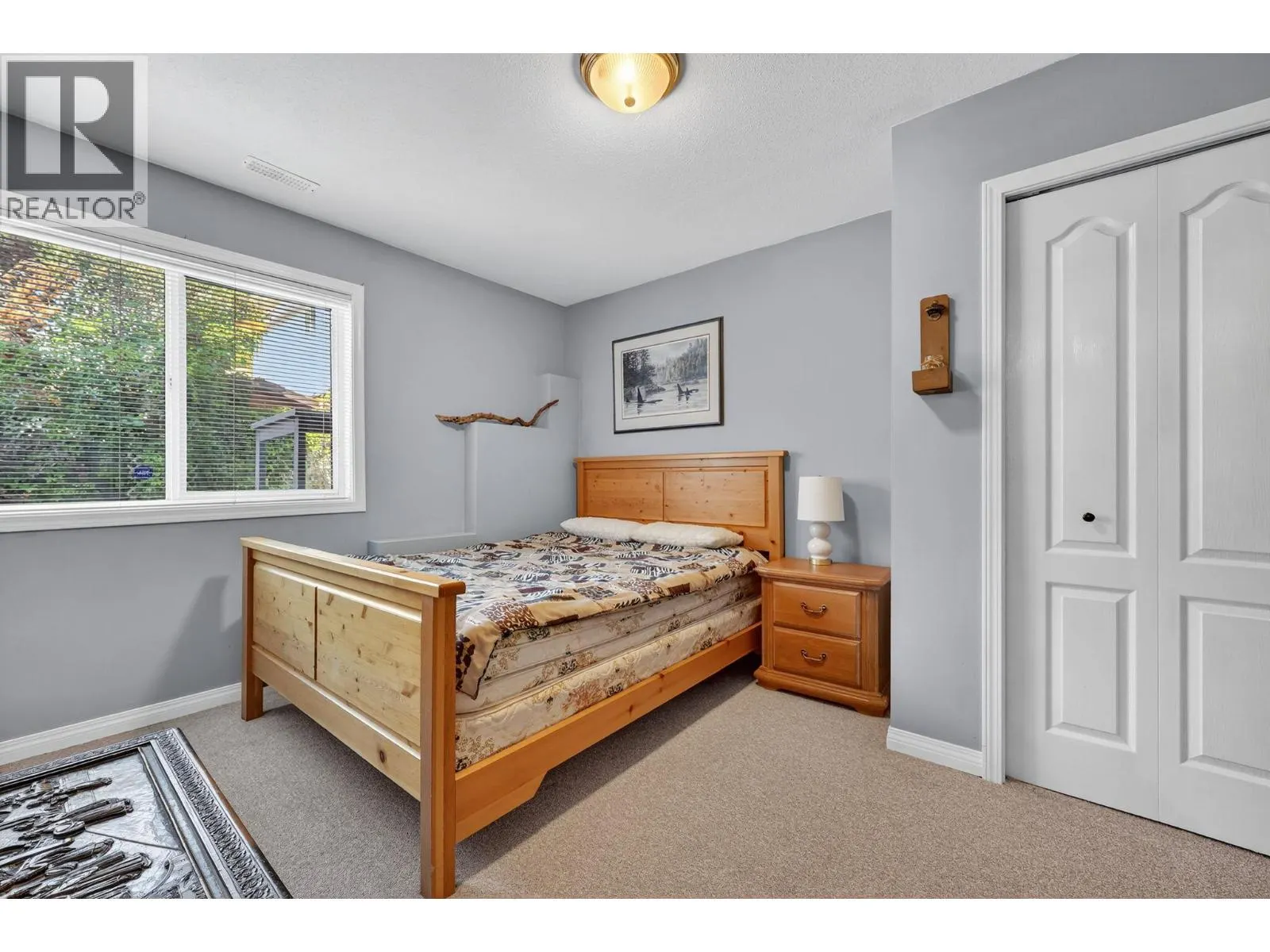 1861 Glenhaven Crescent