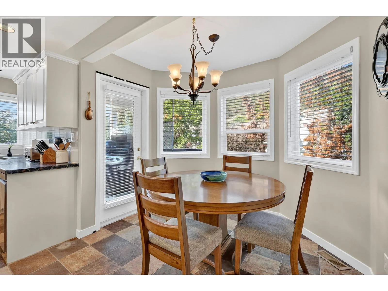 1861 Glenhaven Crescent