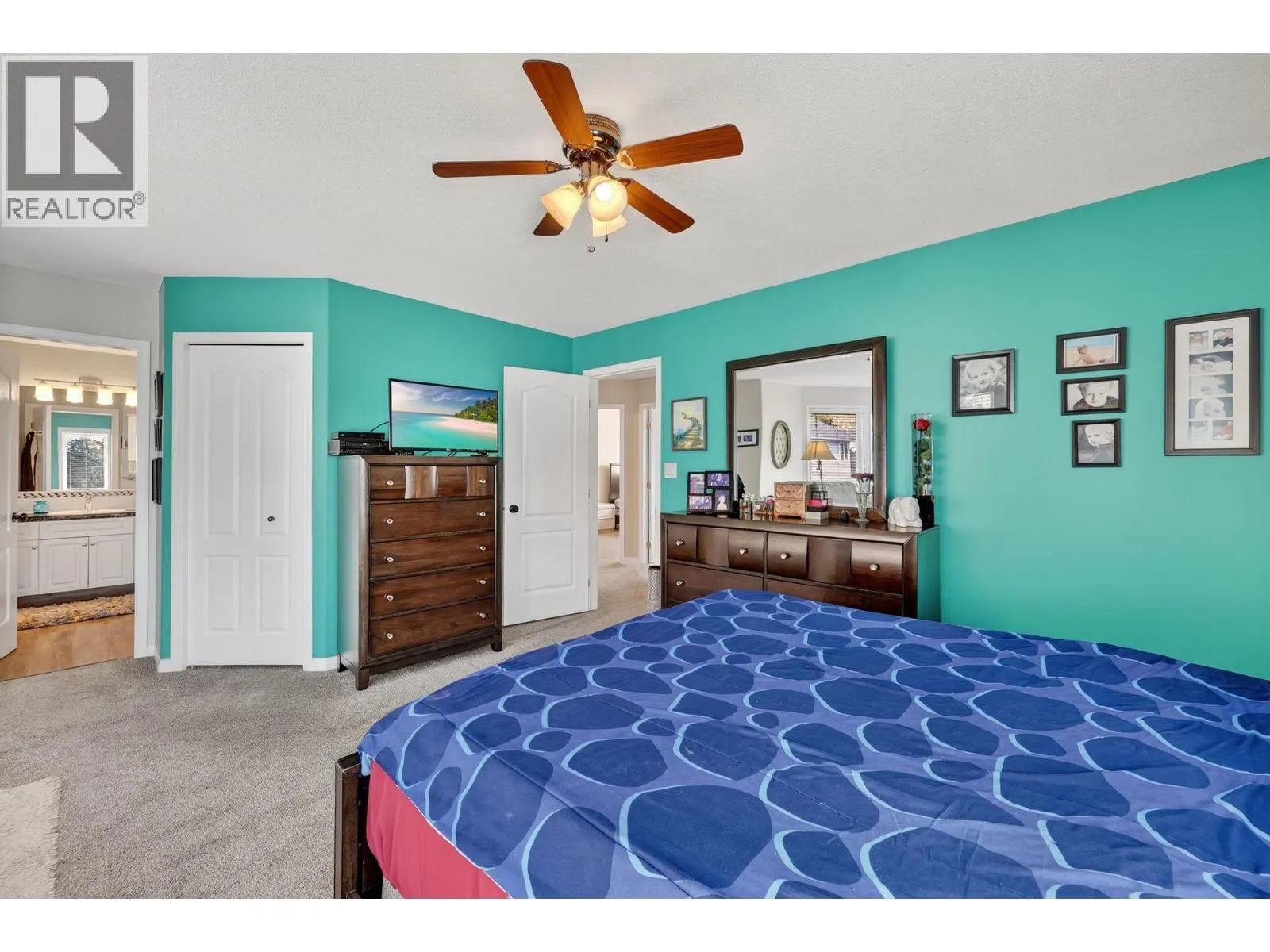 1861 Glenhaven Crescent