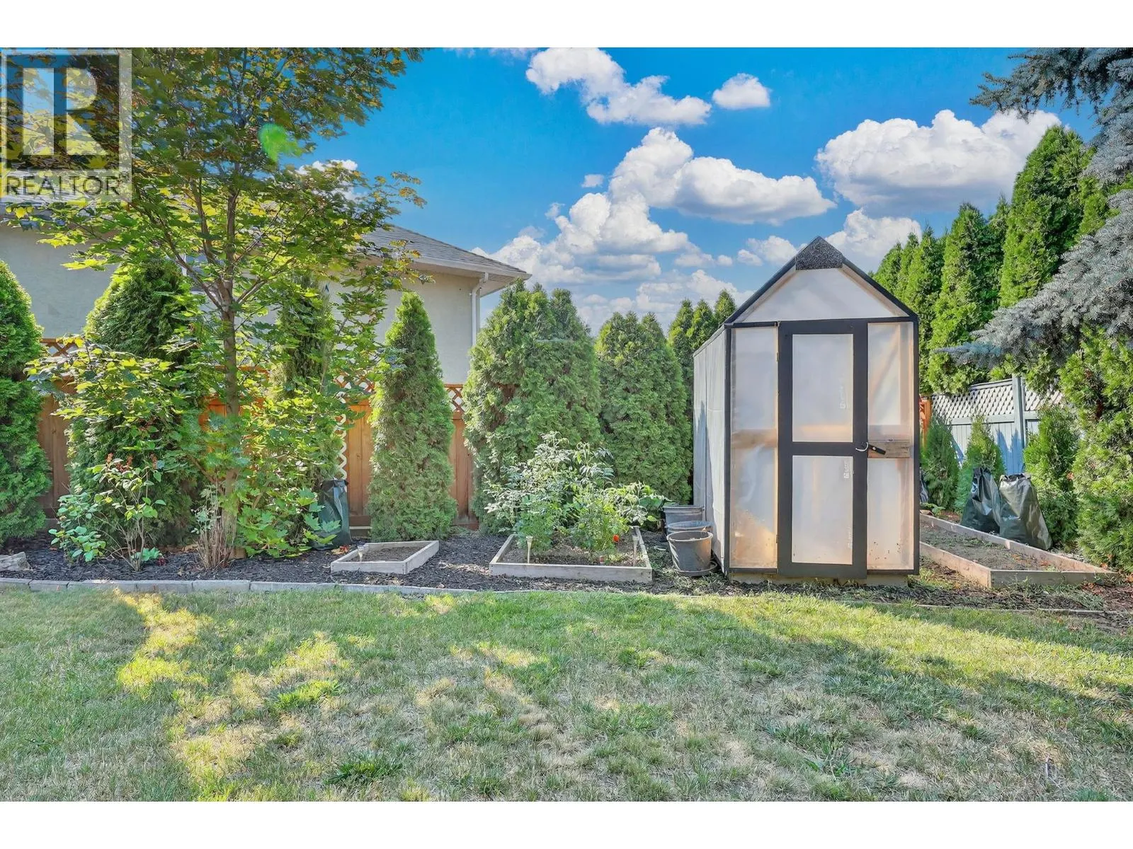 1861 Glenhaven Crescent