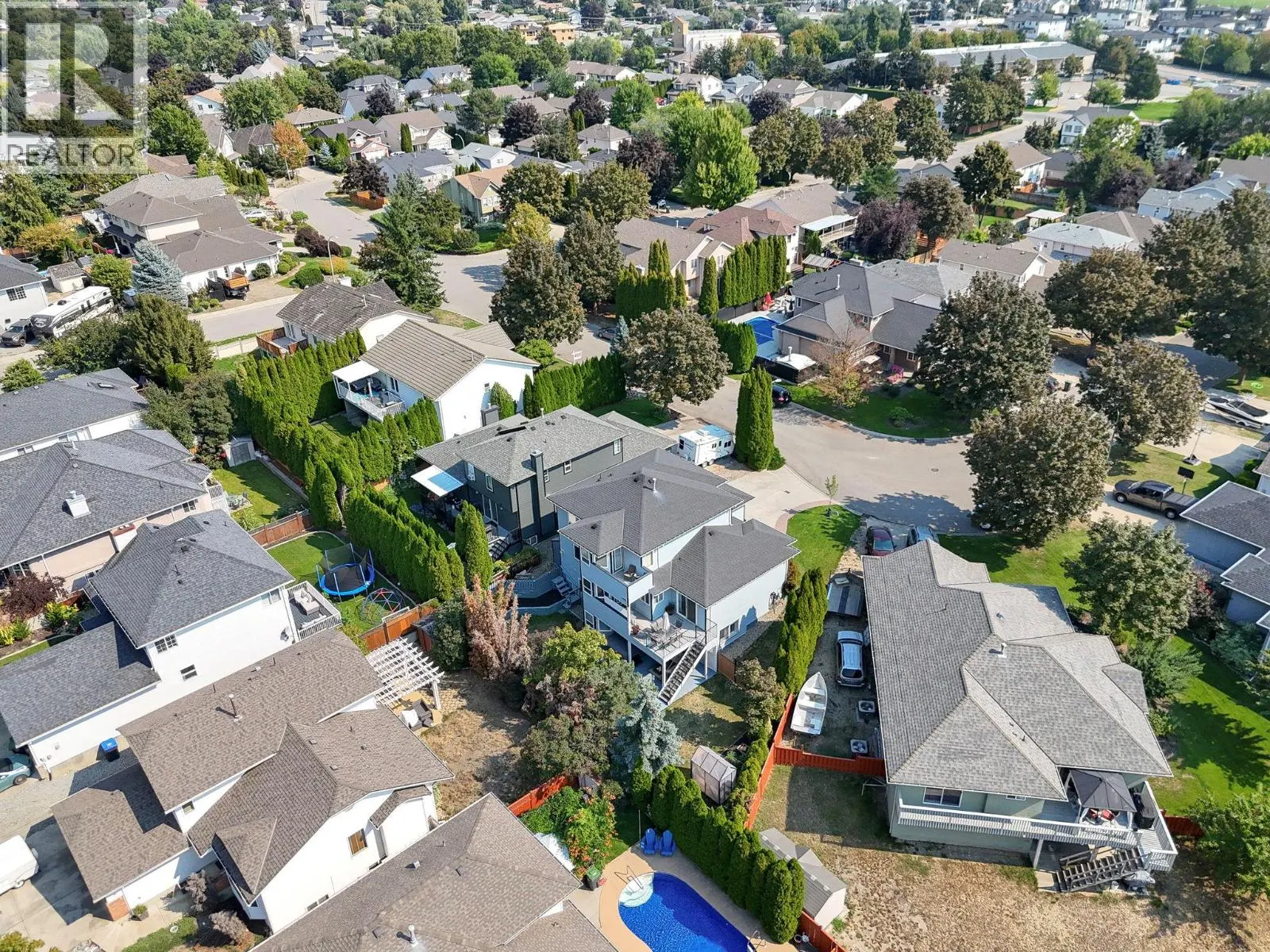 1861 Glenhaven Crescent