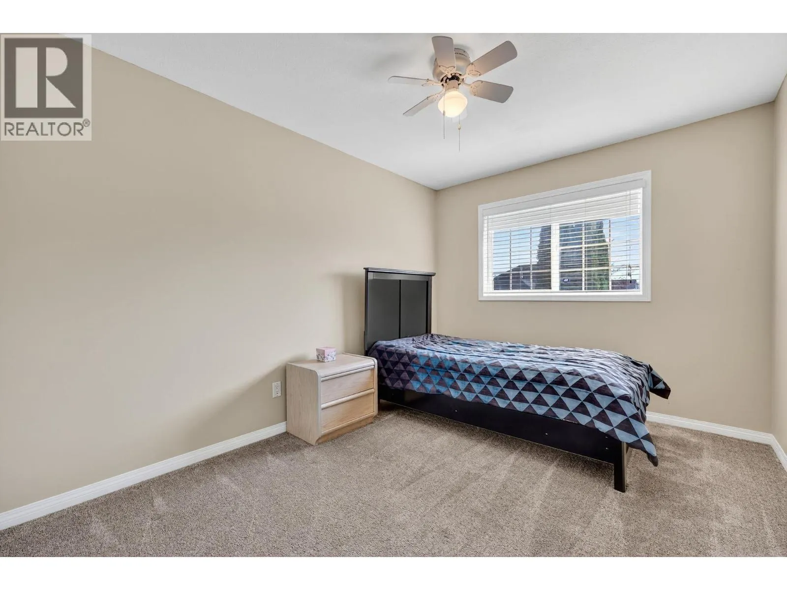 1861 Glenhaven Crescent