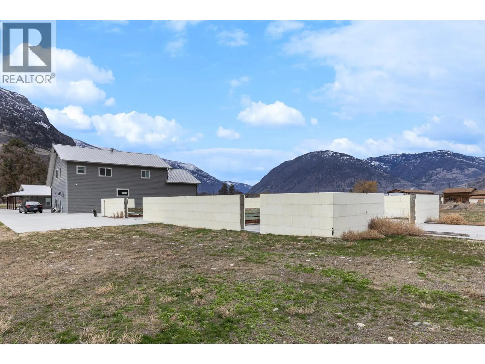 2338 HWY 3
