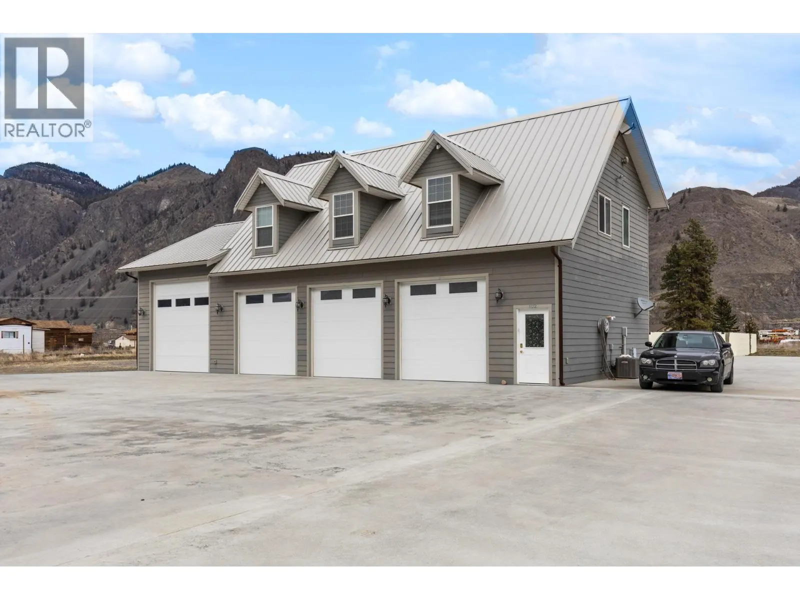 2338 HWY 3