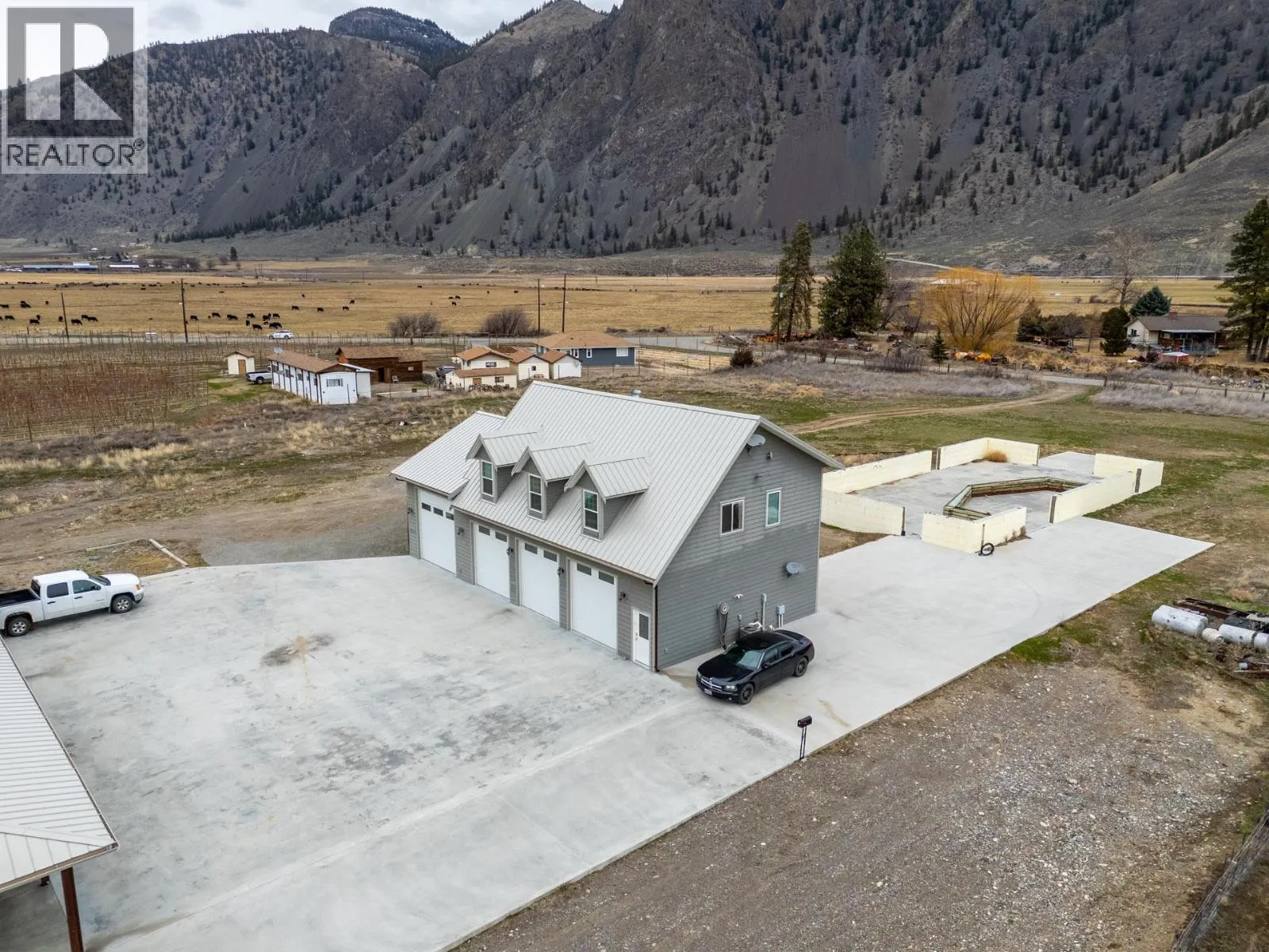 2338 HWY 3