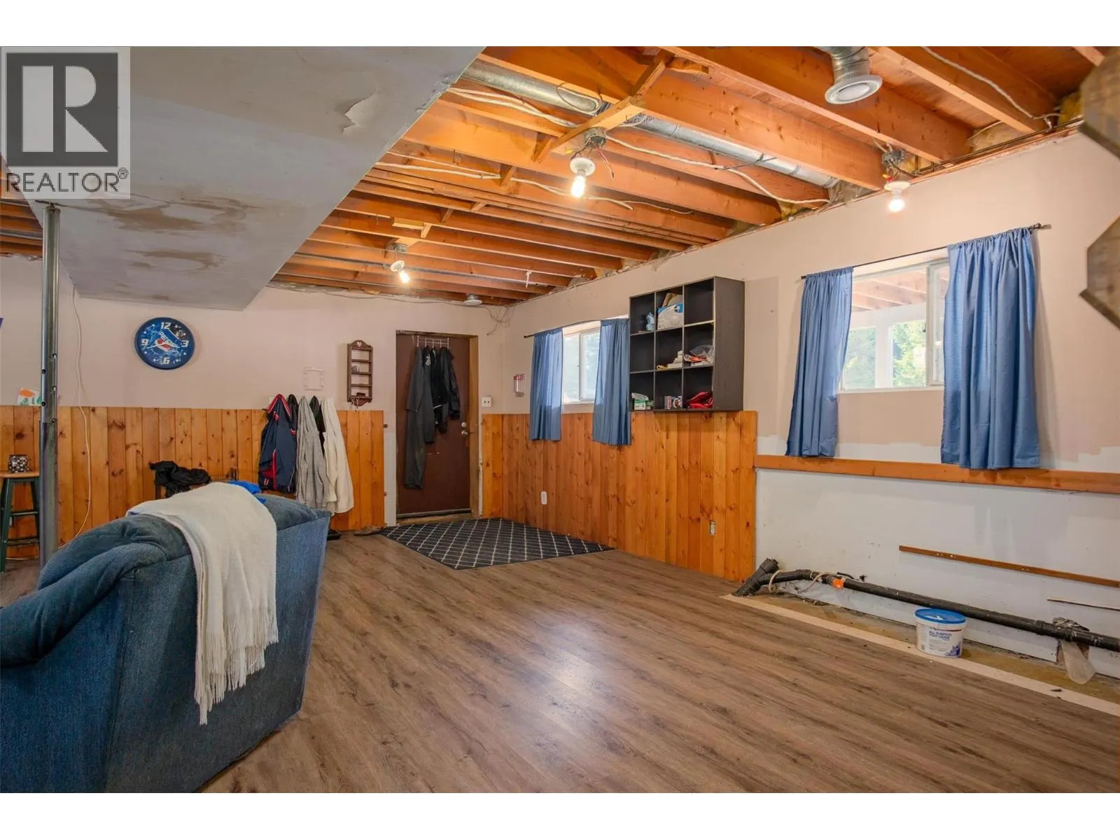 2525 Alexis Road