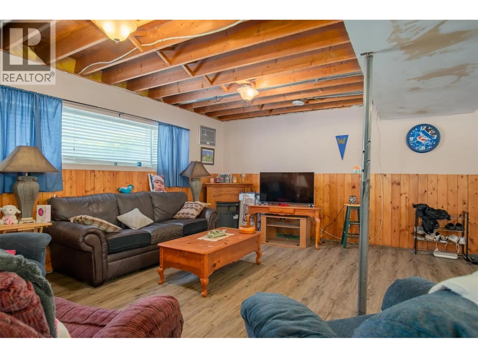 2525 Alexis Road