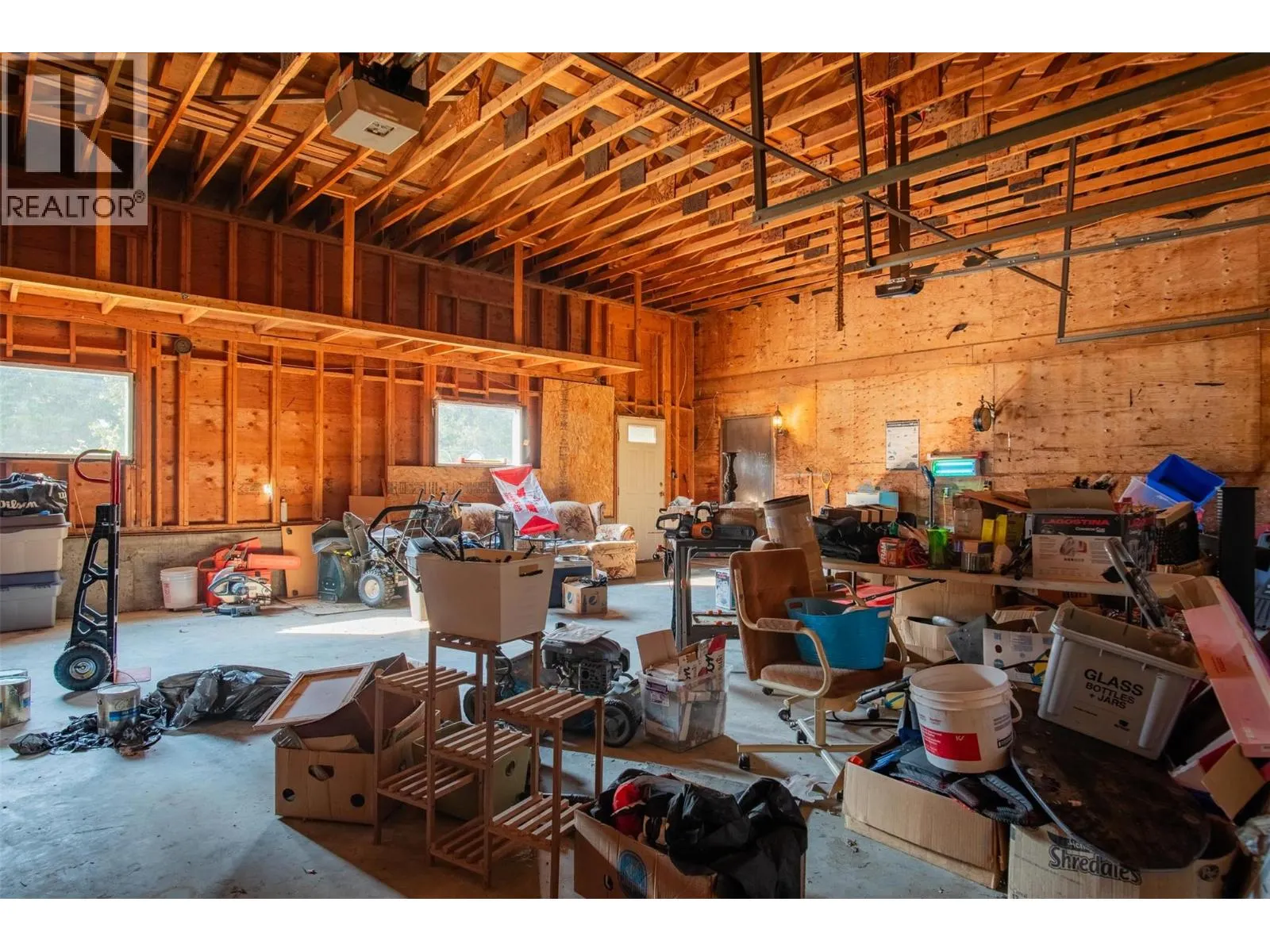 2525 Alexis Road