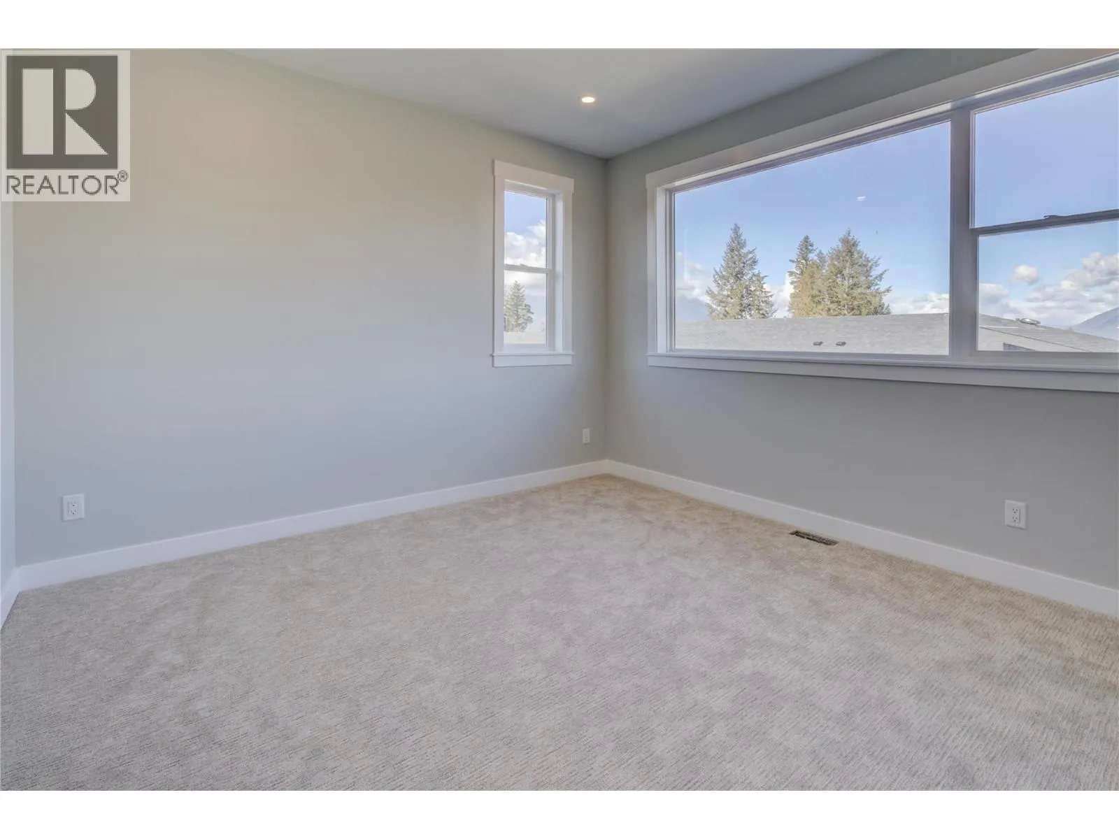 1180 Old Auto Road SE Unit# 6