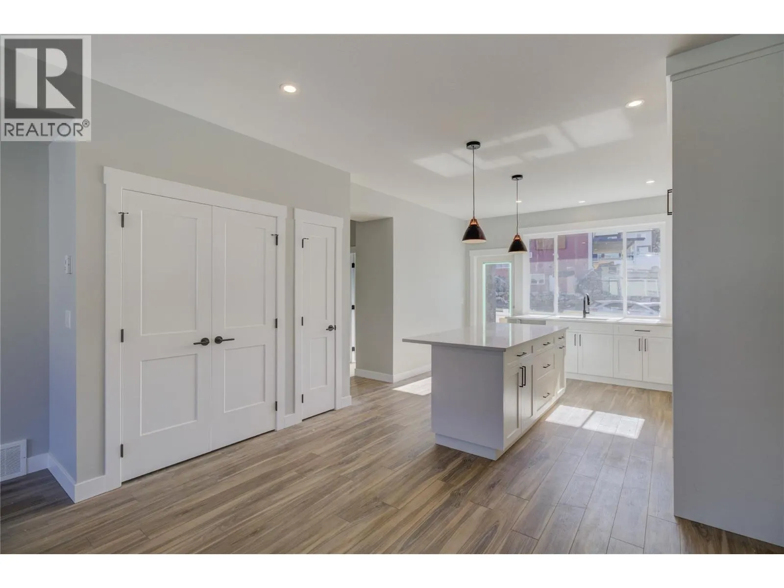 1180 Old Auto Road SE Unit# 6