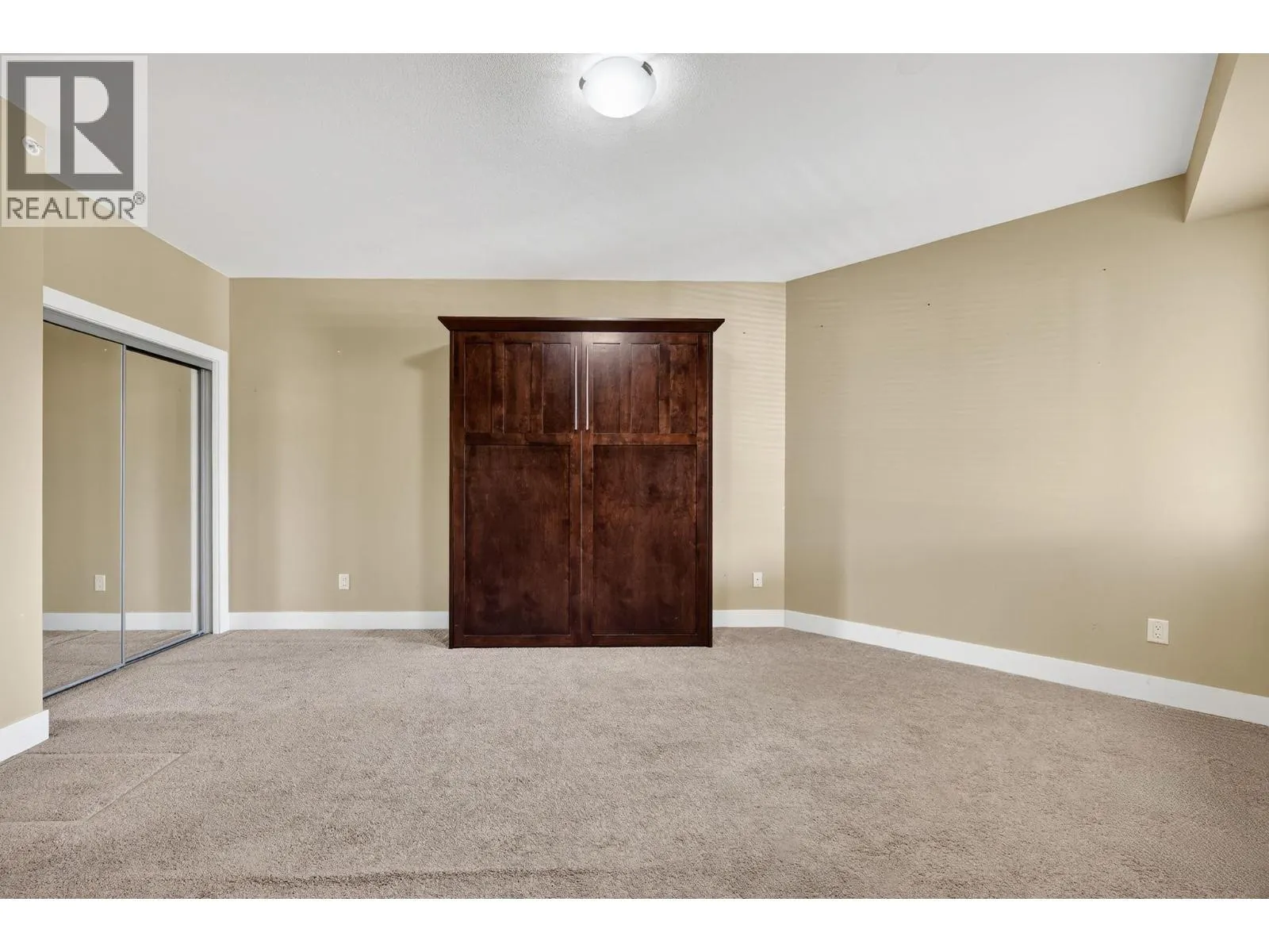 2532 Shoreline Drive Unit# 418