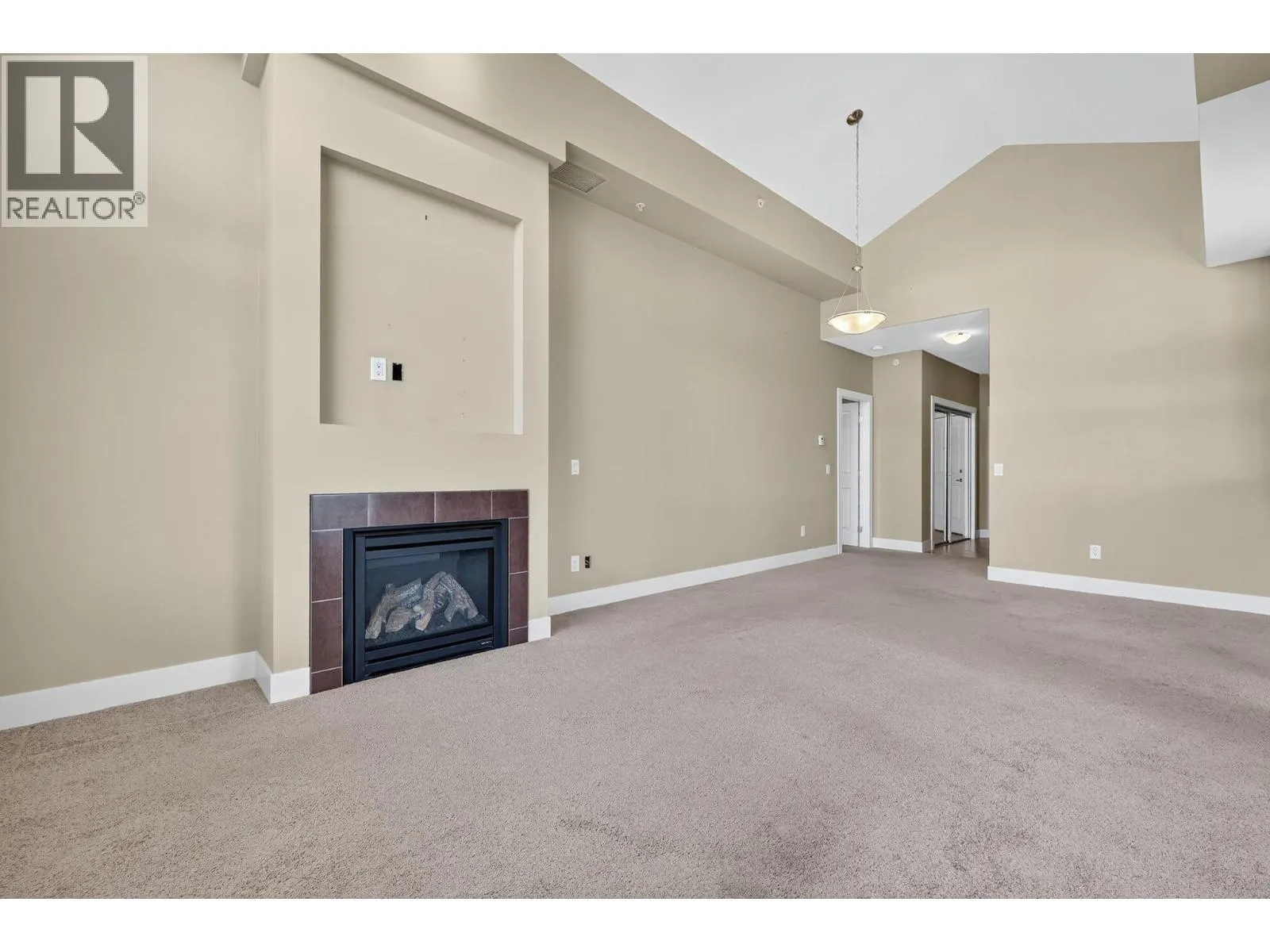 2532 Shoreline Drive Unit# 418