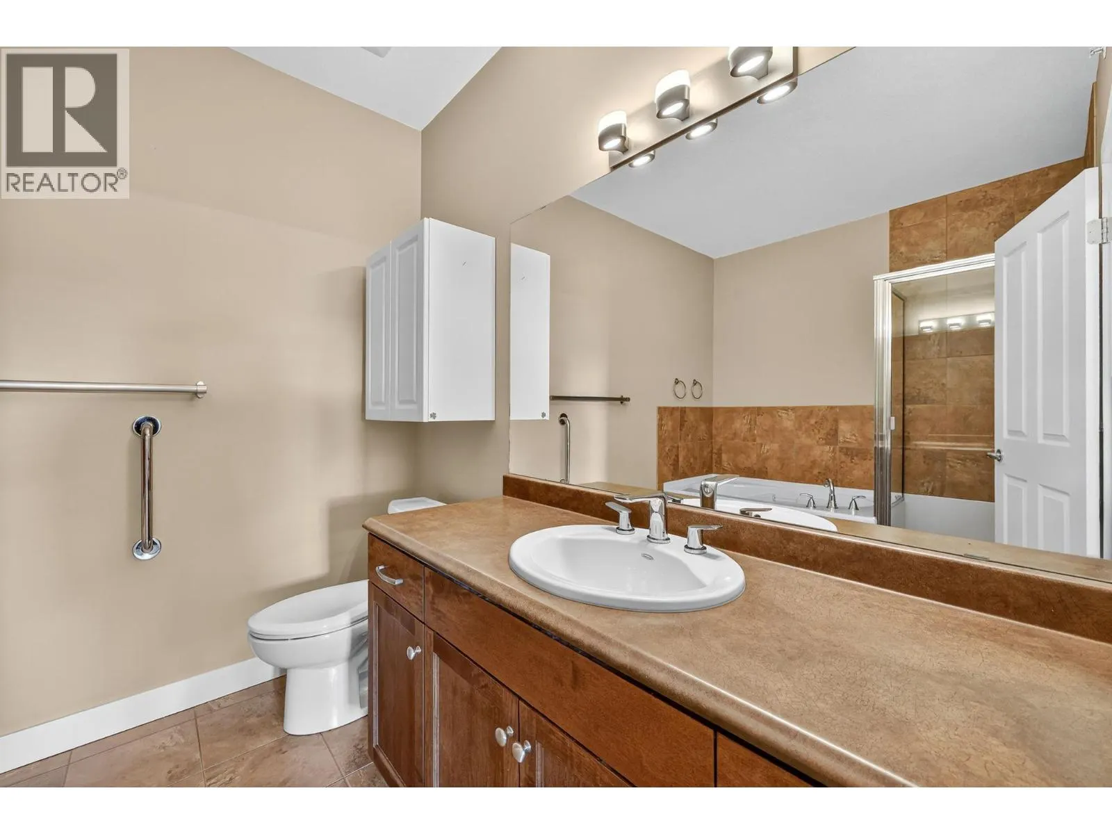 2532 Shoreline Drive Unit# 418