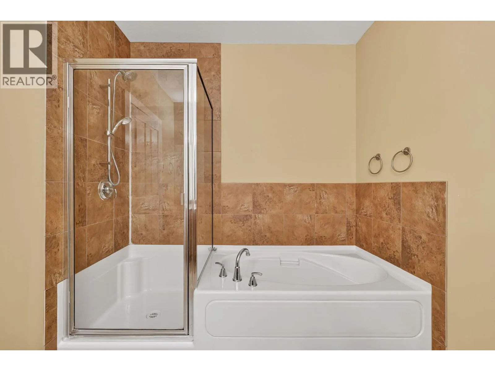 2532 Shoreline Drive Unit# 418