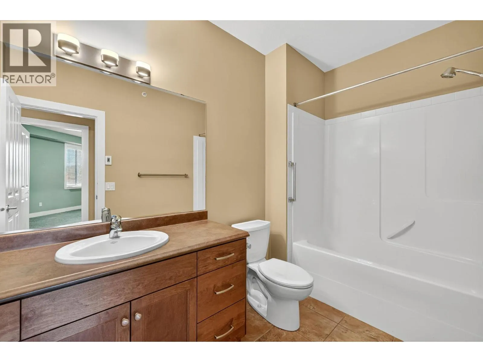 2532 Shoreline Drive Unit# 418