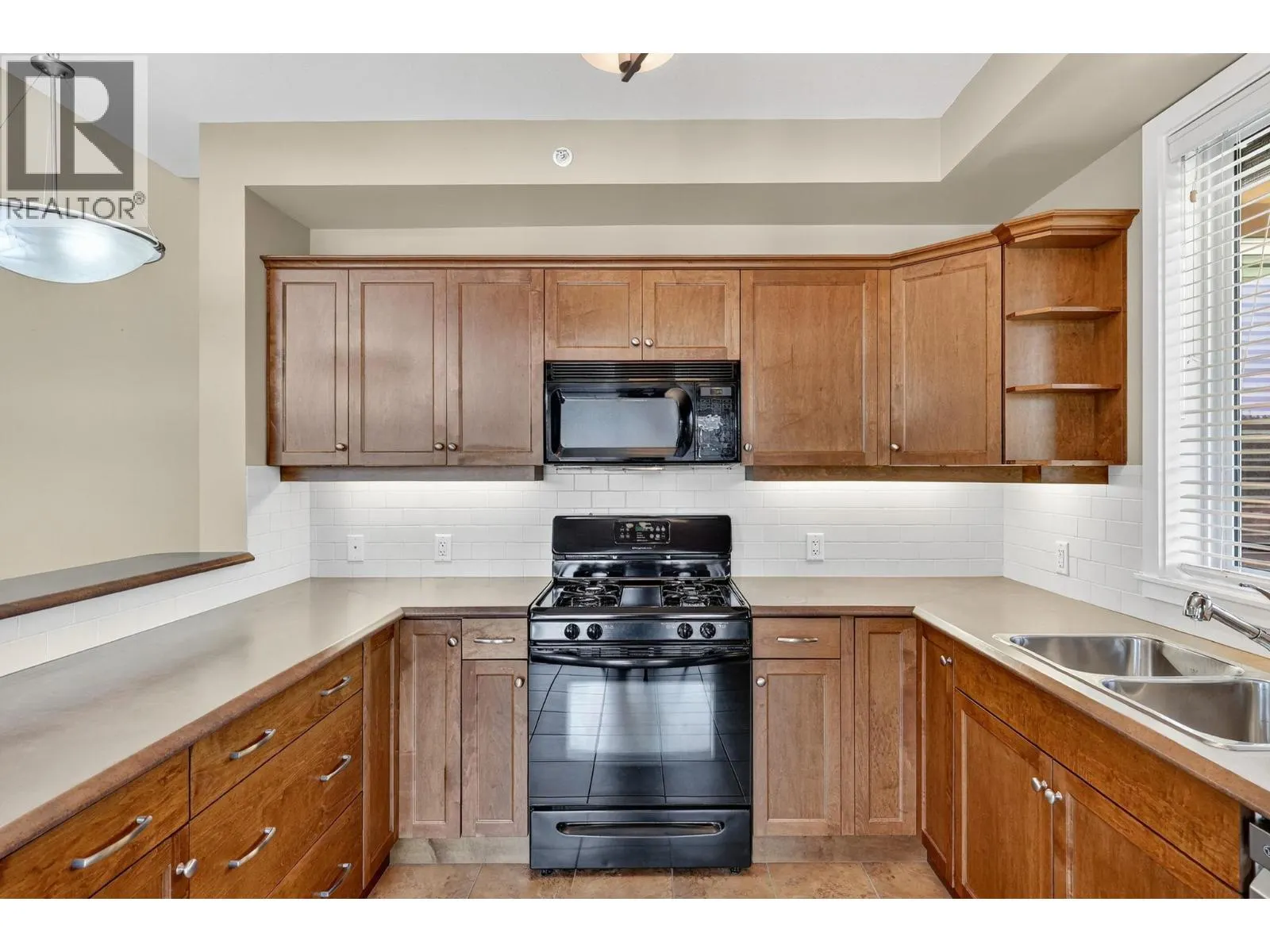 2532 Shoreline Drive Unit# 418