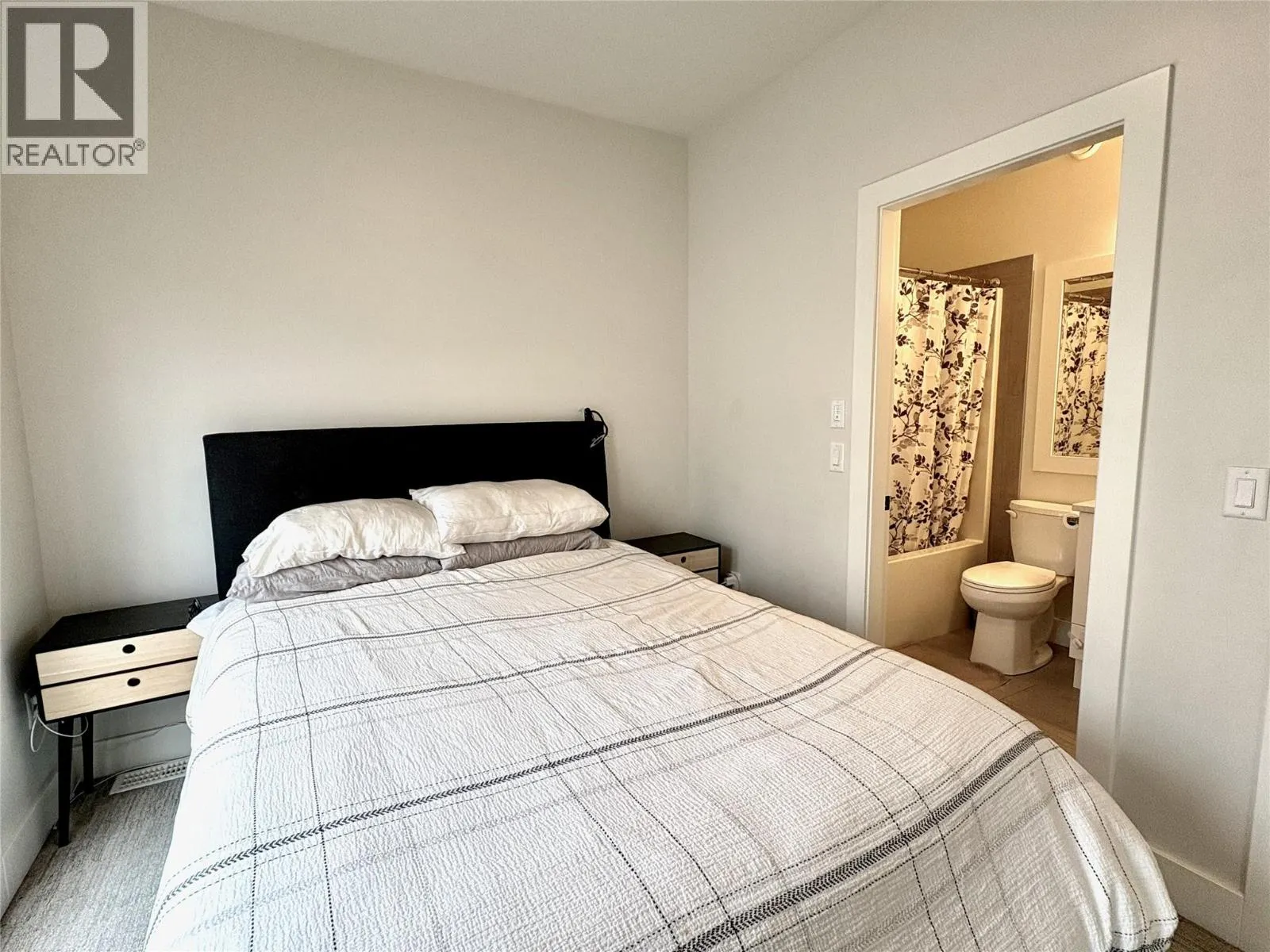 644 Lequime Road Unit# 8