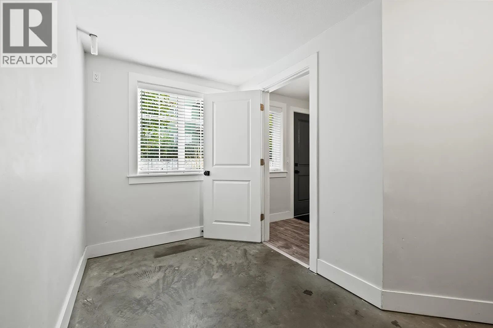 644 Lequime Road Unit# 8
