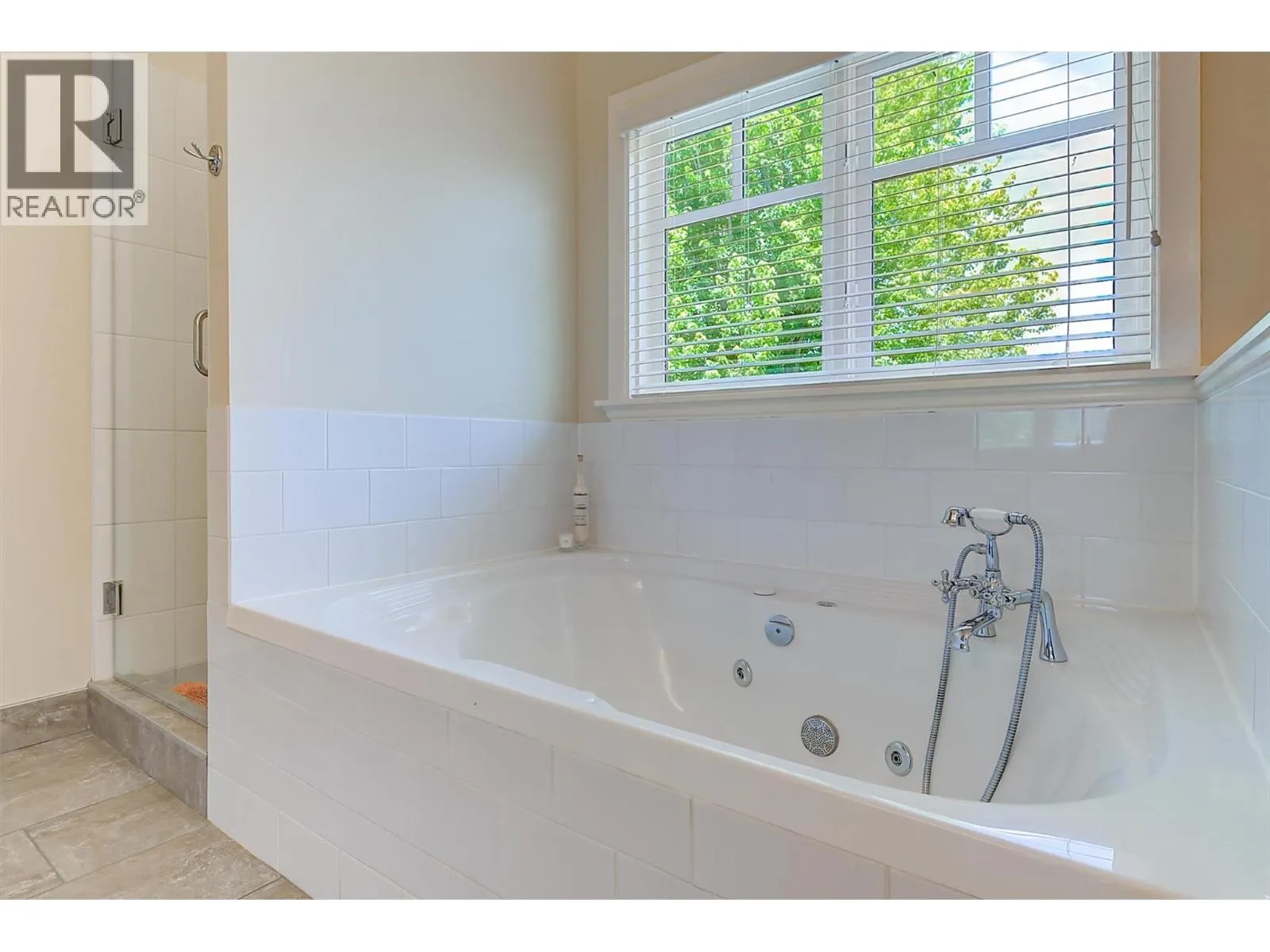 5127 Luckett Court