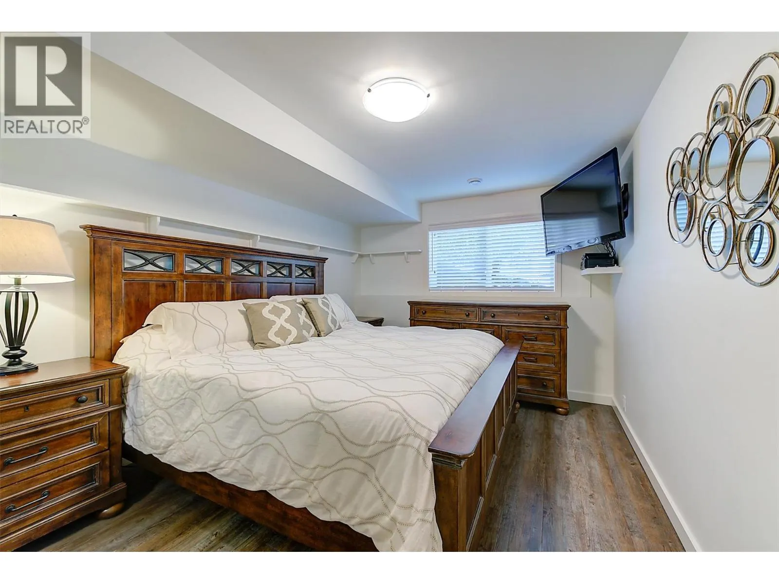 5127 Luckett Court