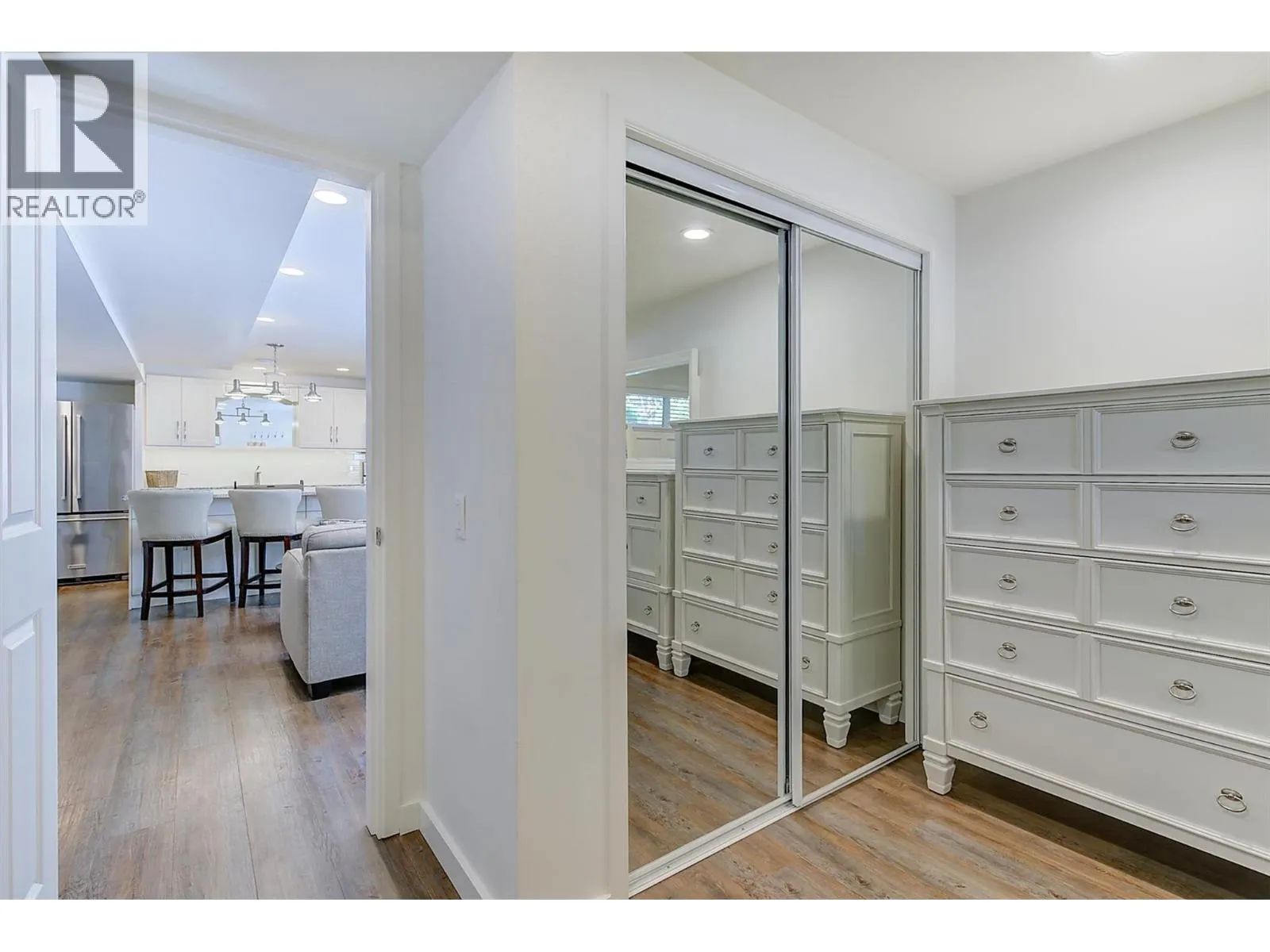 5127 Luckett Court