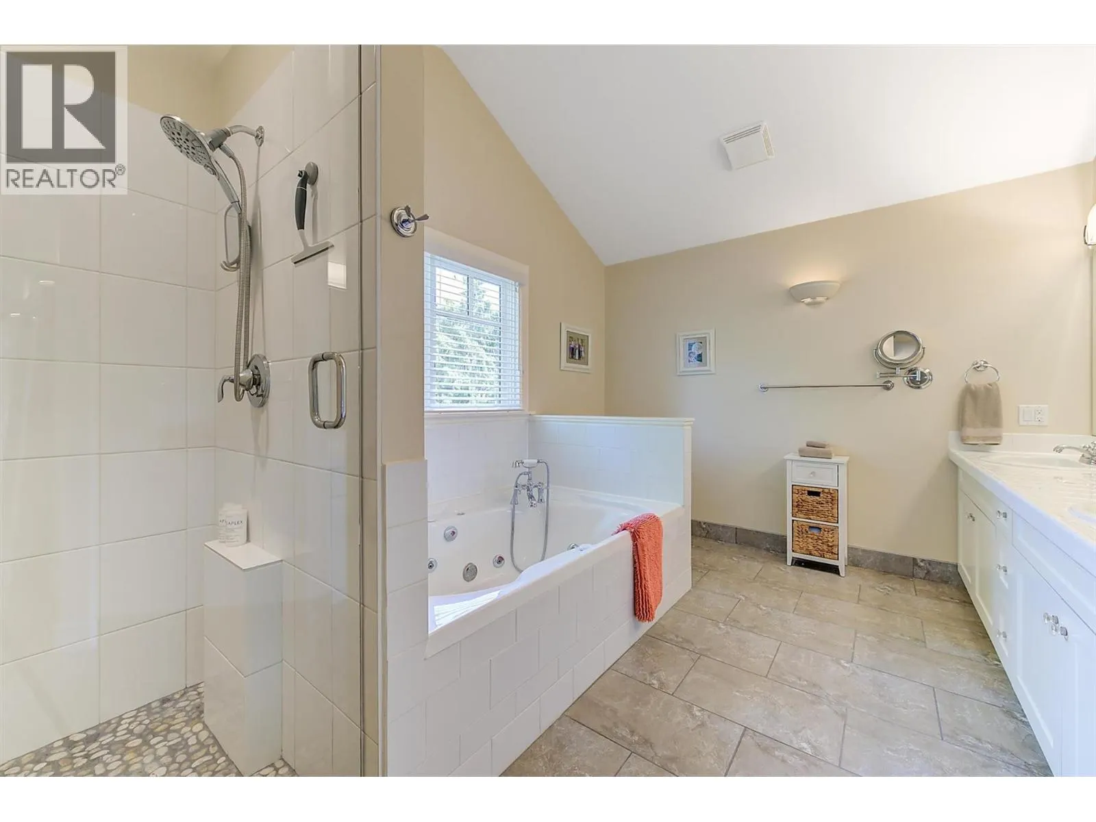 5127 Luckett Court