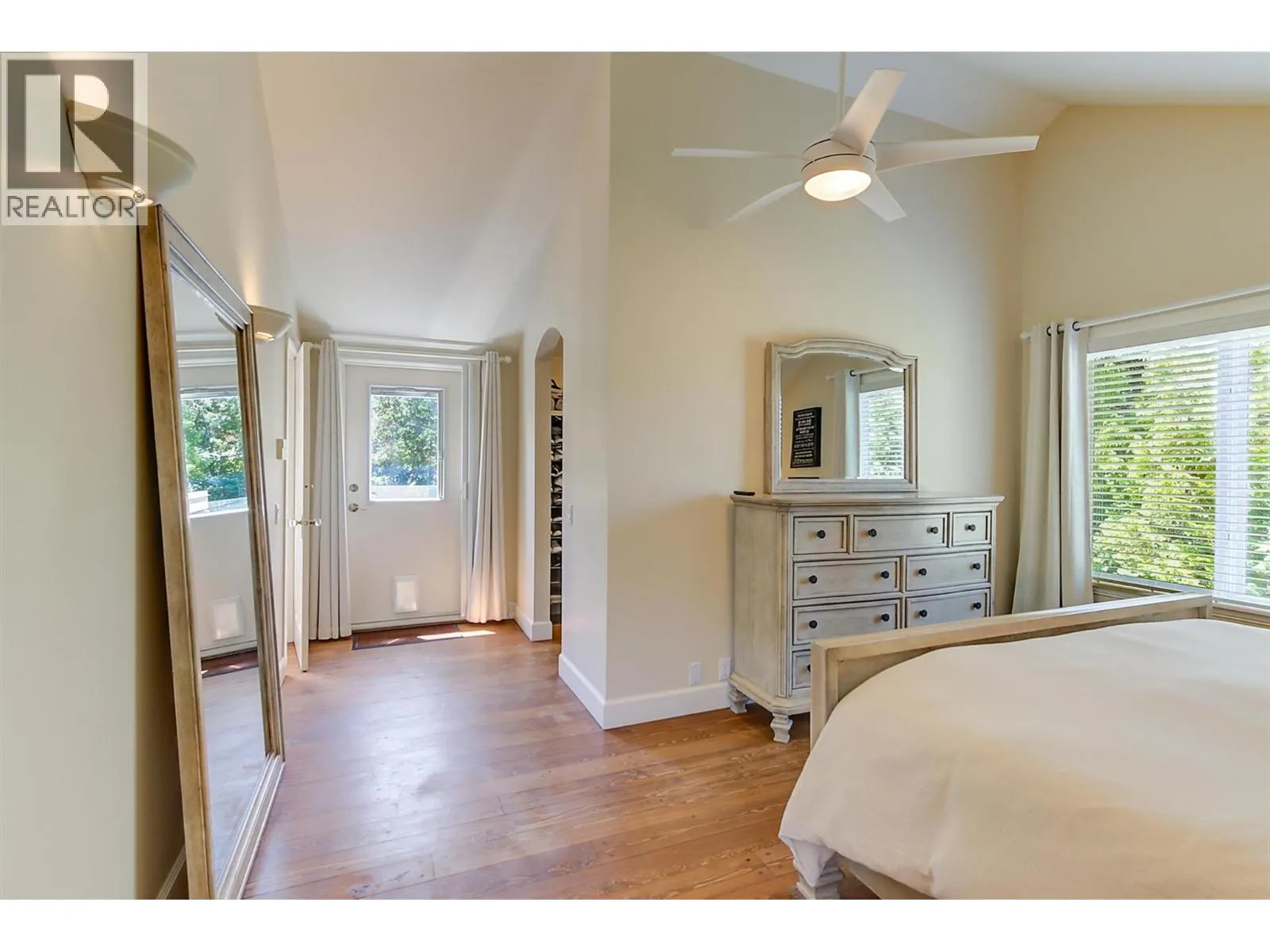 5127 Luckett Court