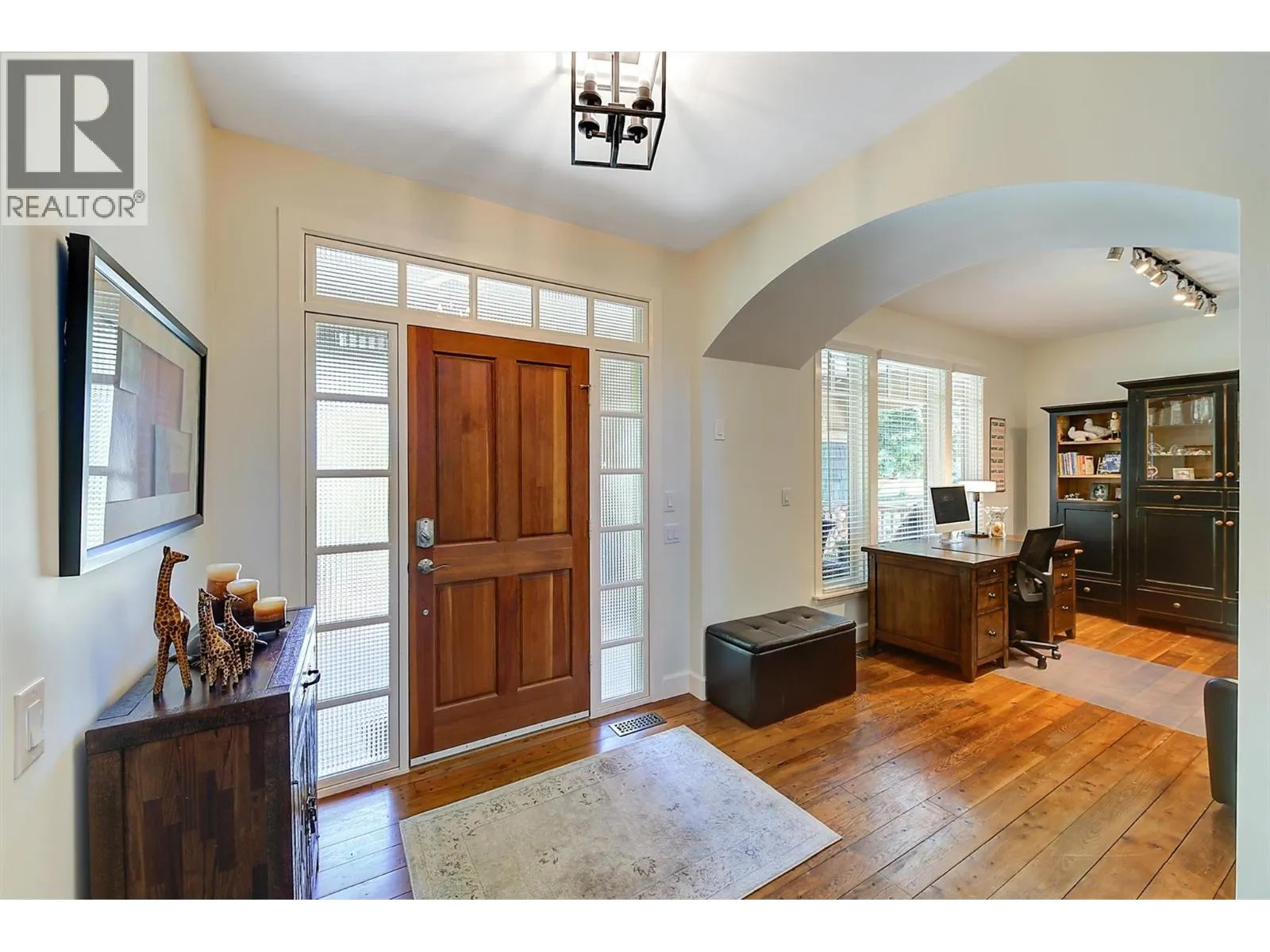 5127 Luckett Court
