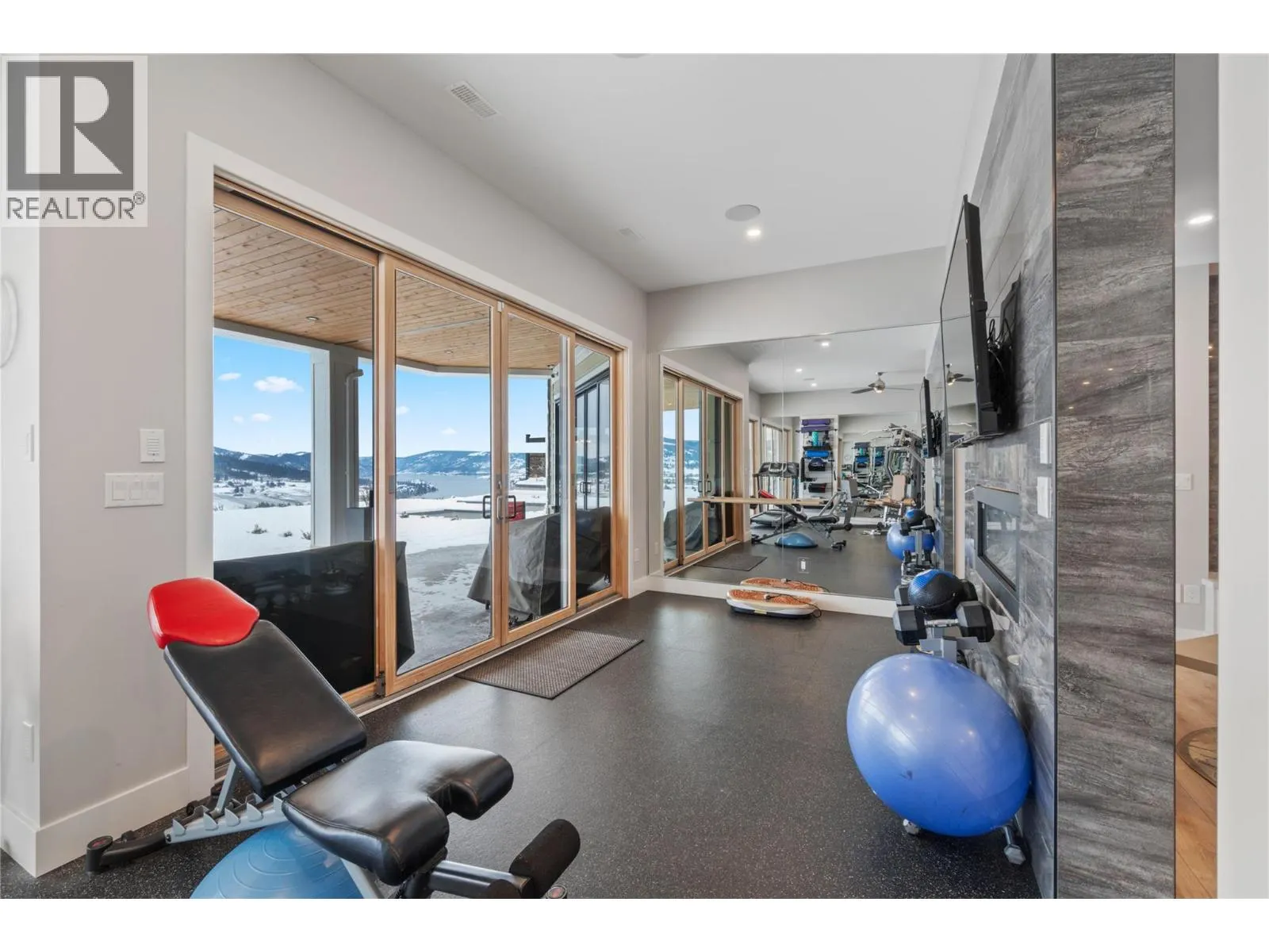 608 Mt Ida Crescent