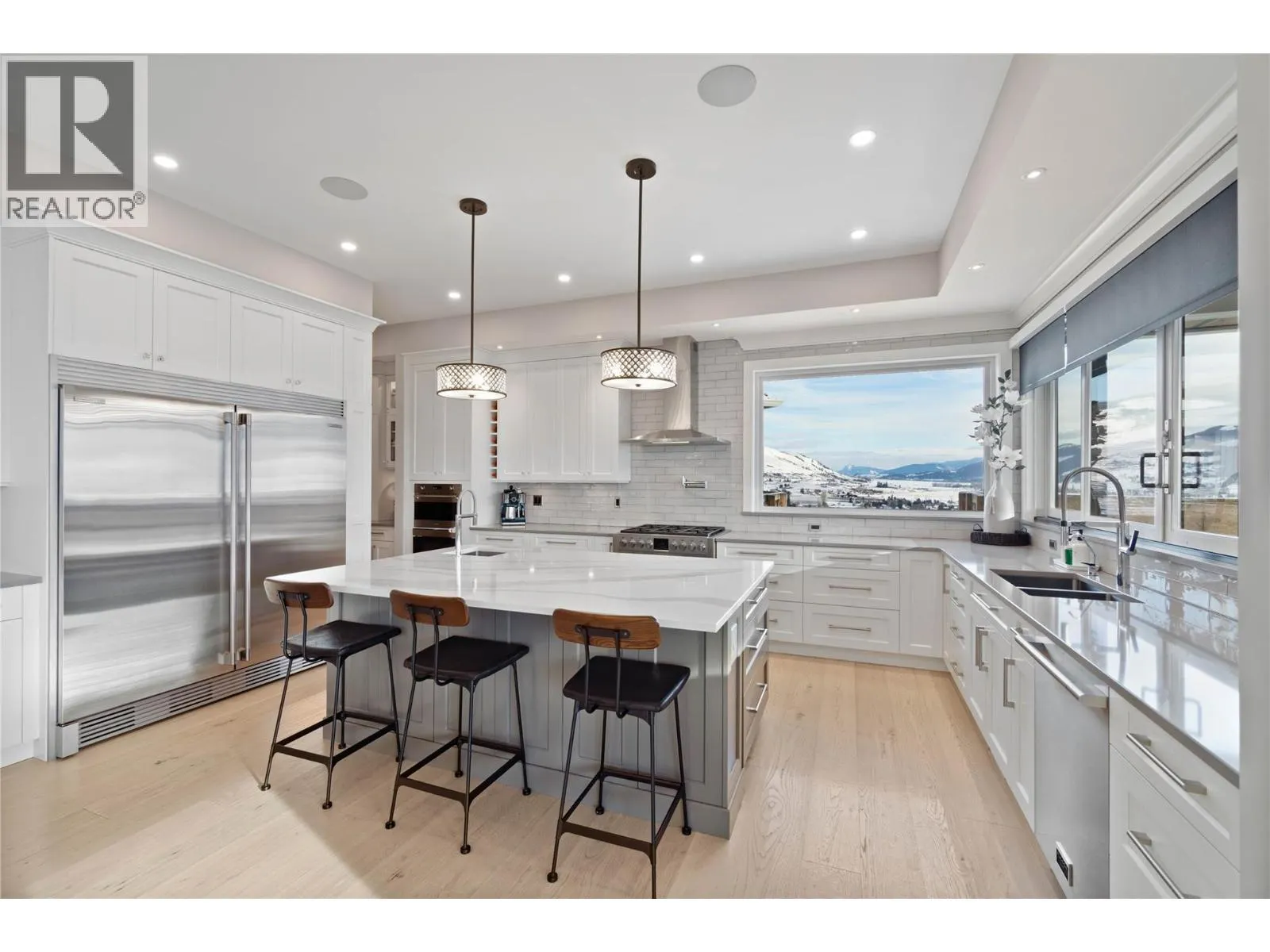 608 Mt Ida Crescent