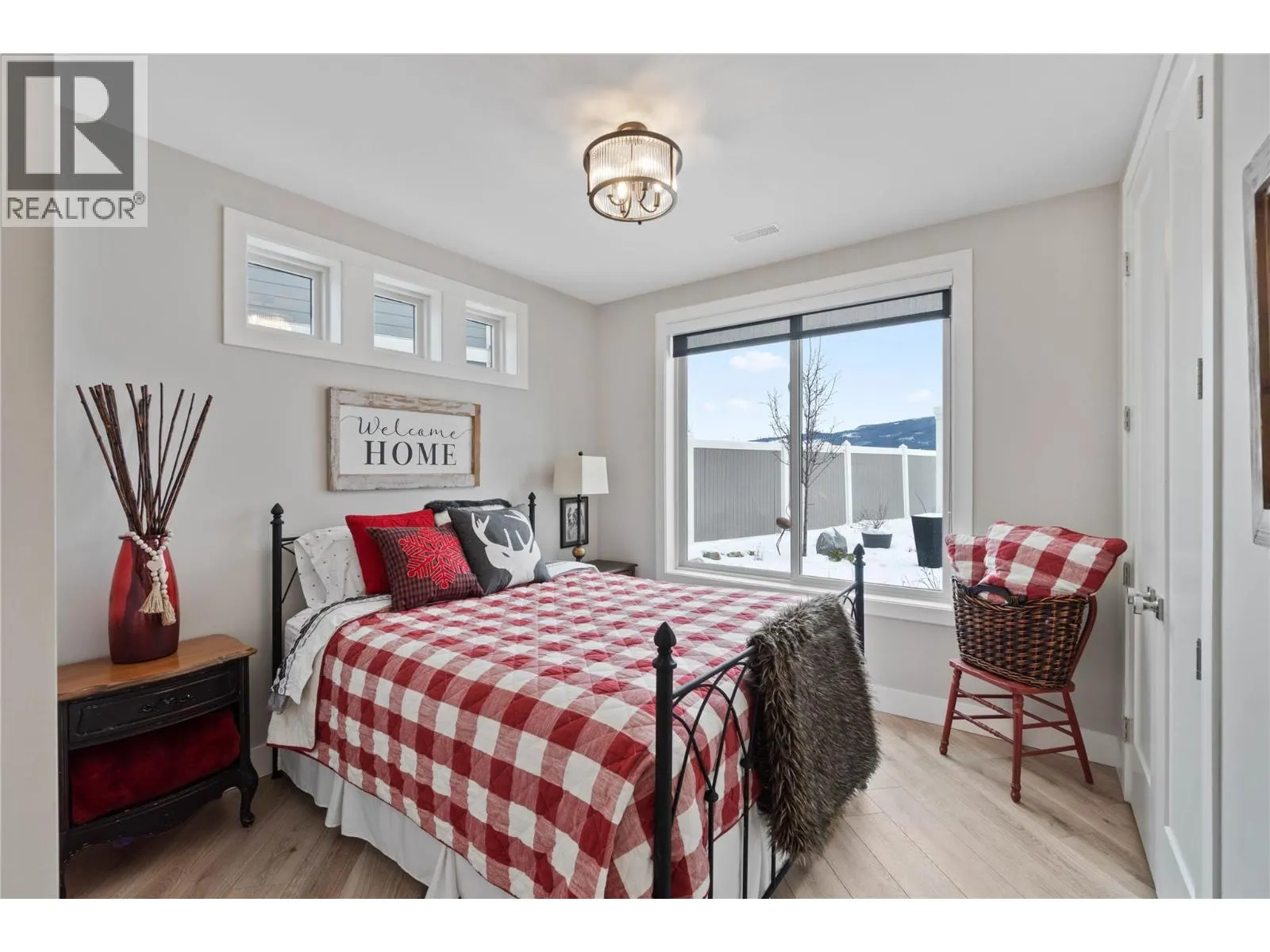 608 Mt Ida Crescent