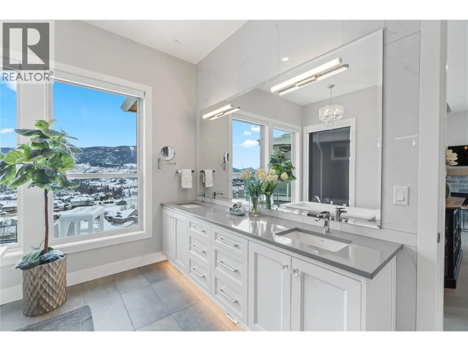 608 Mt Ida Crescent