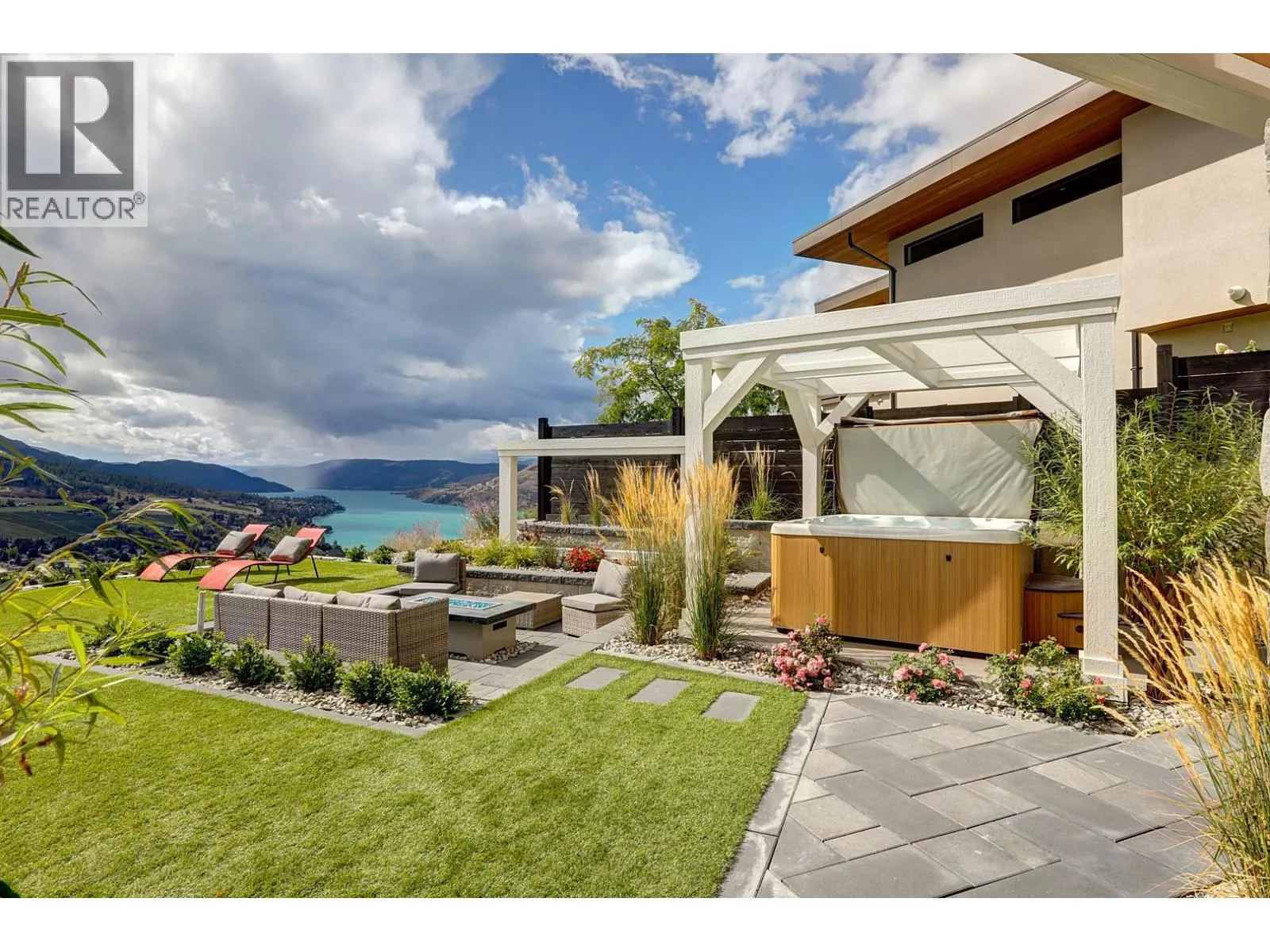 608 Mt Ida Crescent