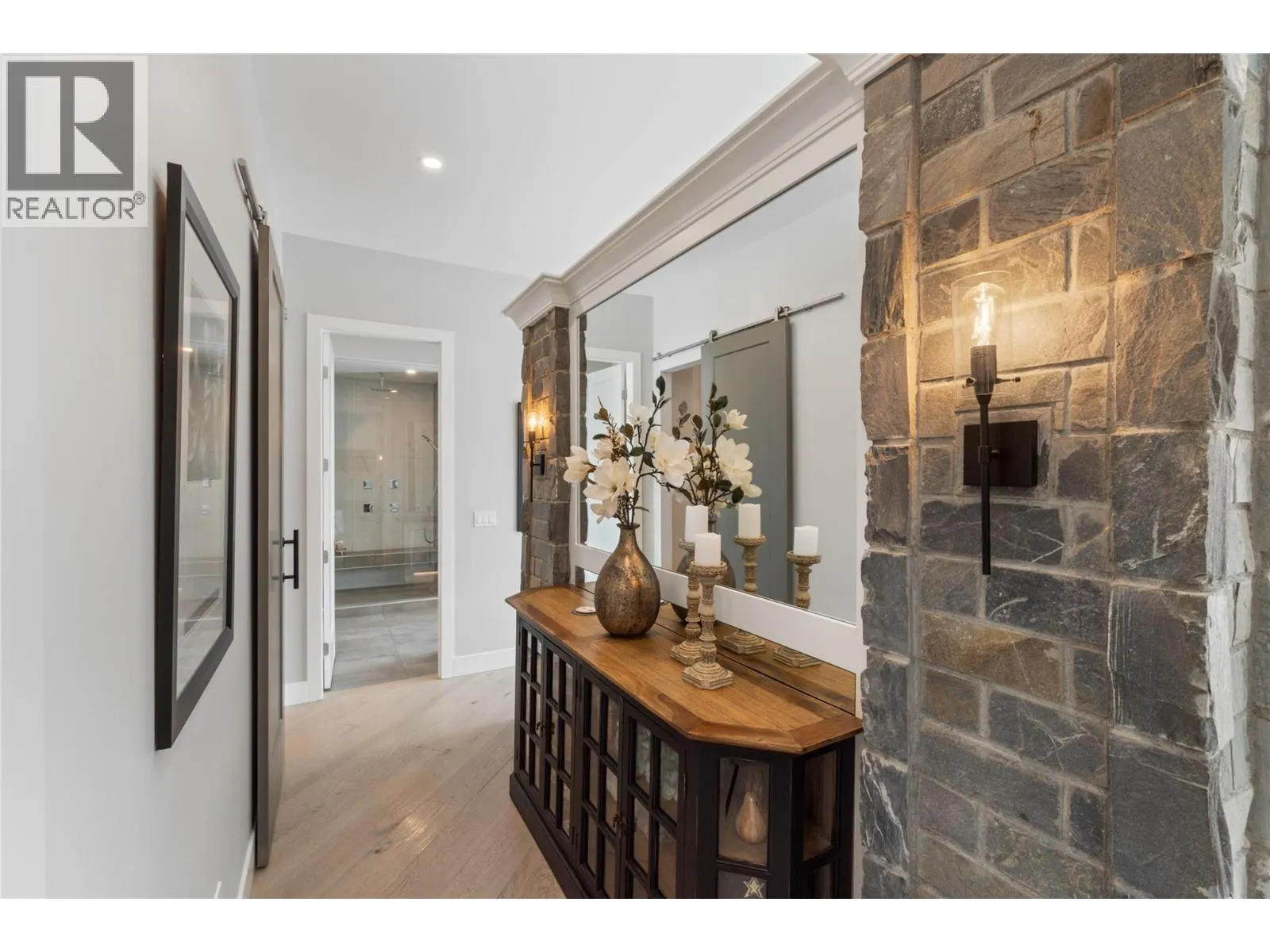 608 Mt Ida Crescent
