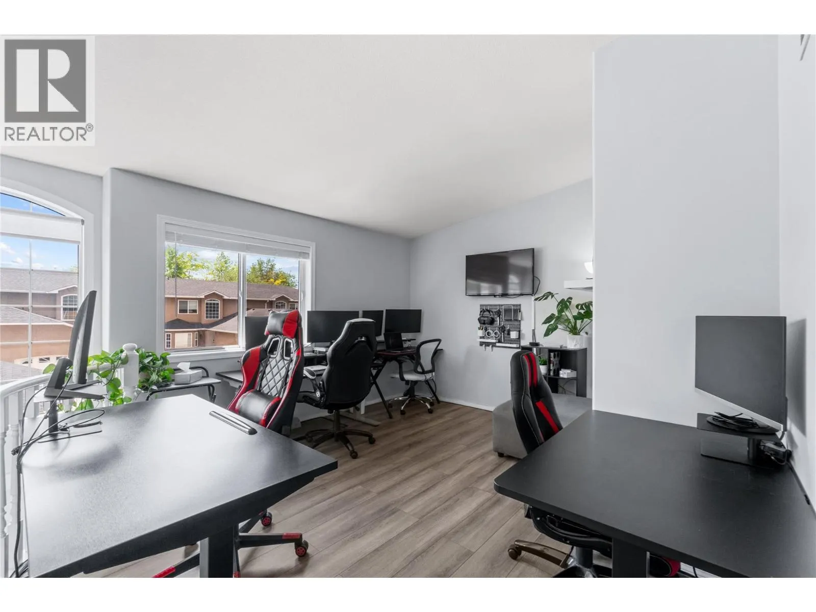 535 Glenmeadows Road Unit# 25