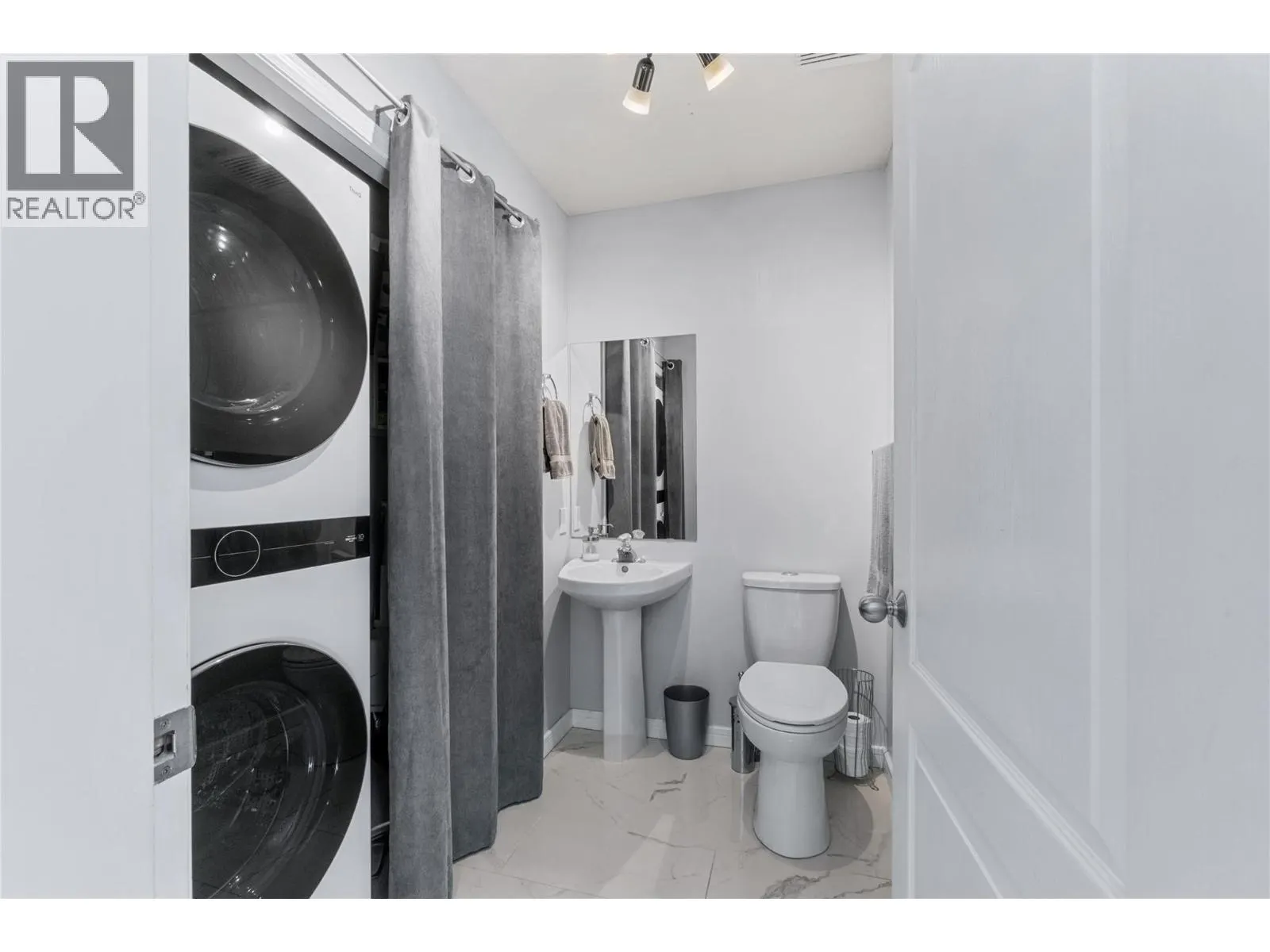 535 Glenmeadows Road Unit# 25