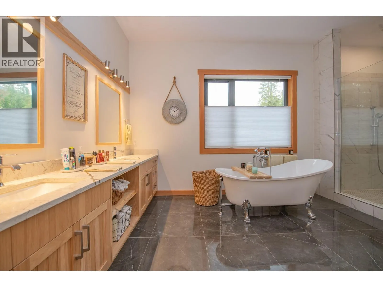 7500 Lonneke Trail