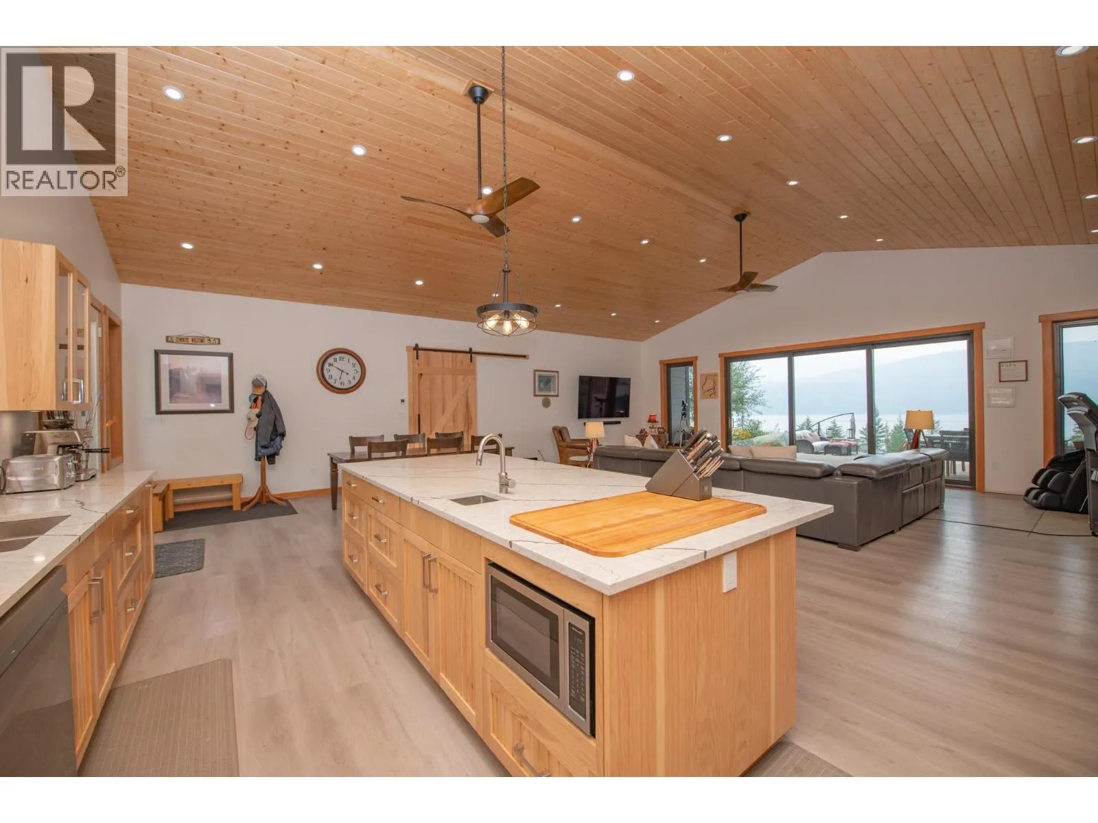 7500 Lonneke Trail