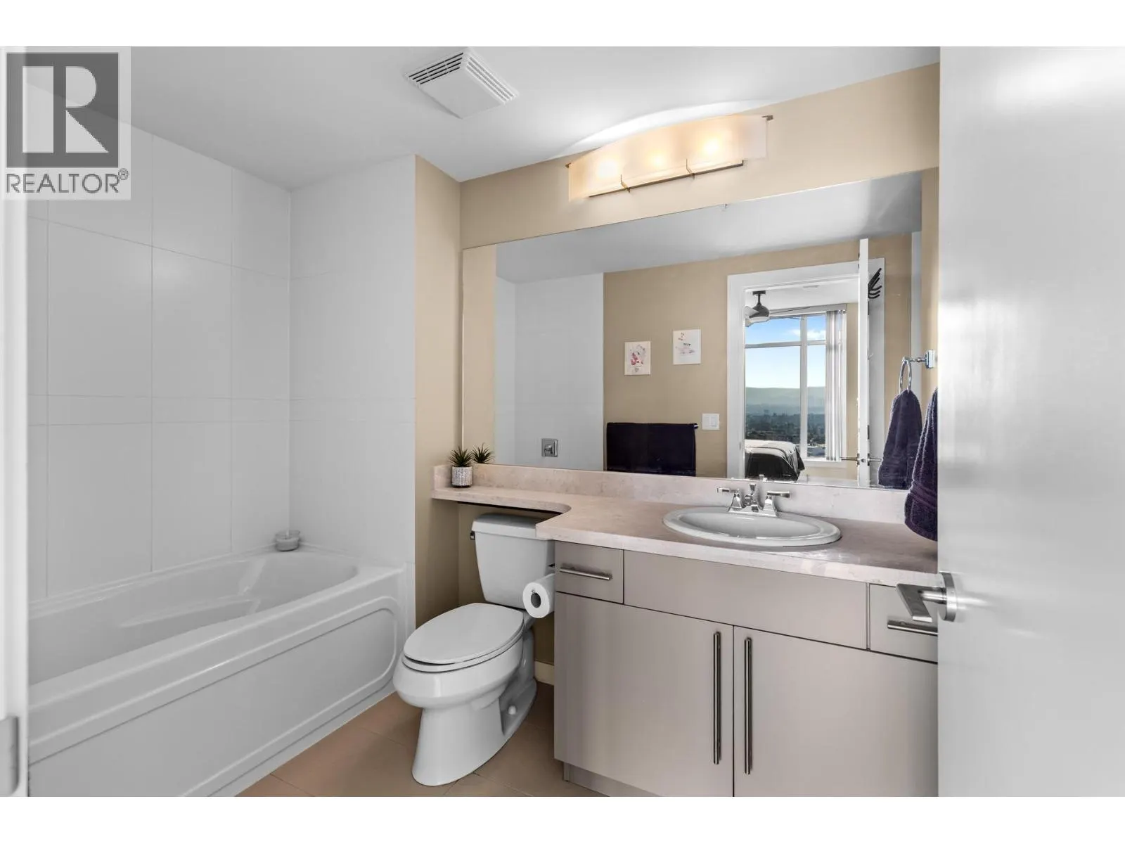 1075 Sunset Drive Unit# 2103